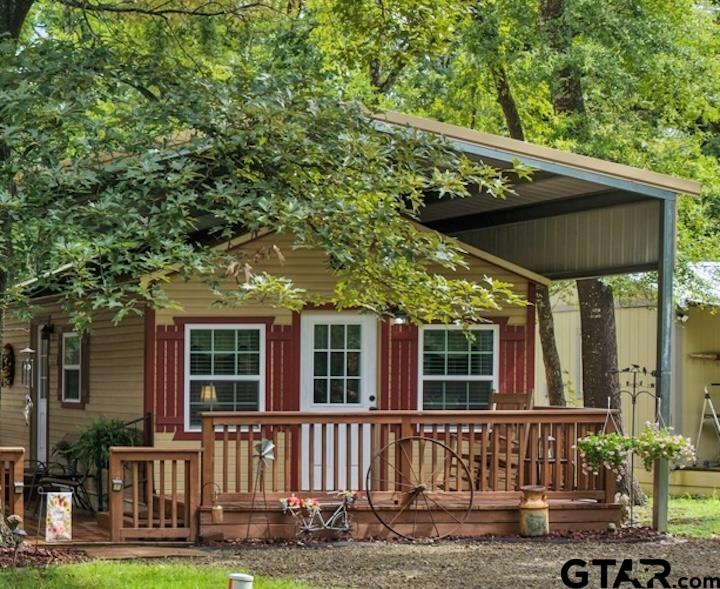 119 Private Road 52614 Property Photo 1