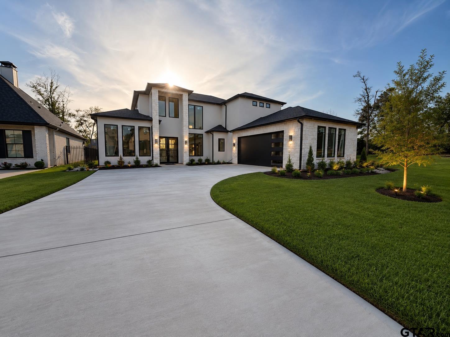 7409 Waterview Square Property Photo 1