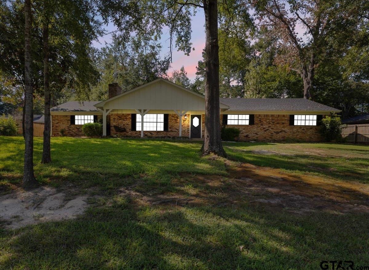 114 Forest South Drive Property Photo 1