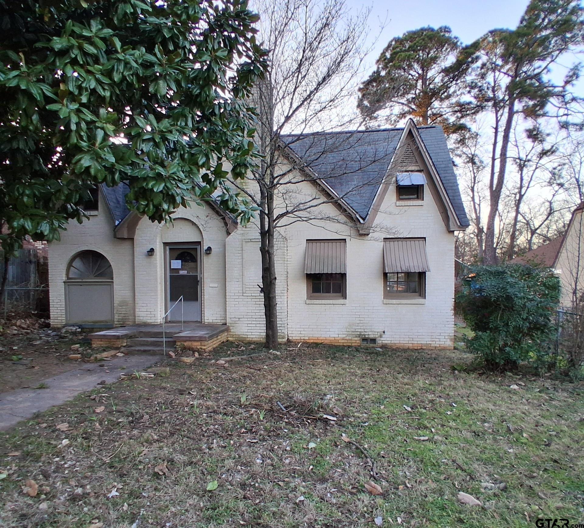 805 S Glenwood Boulevard Property Photo 1