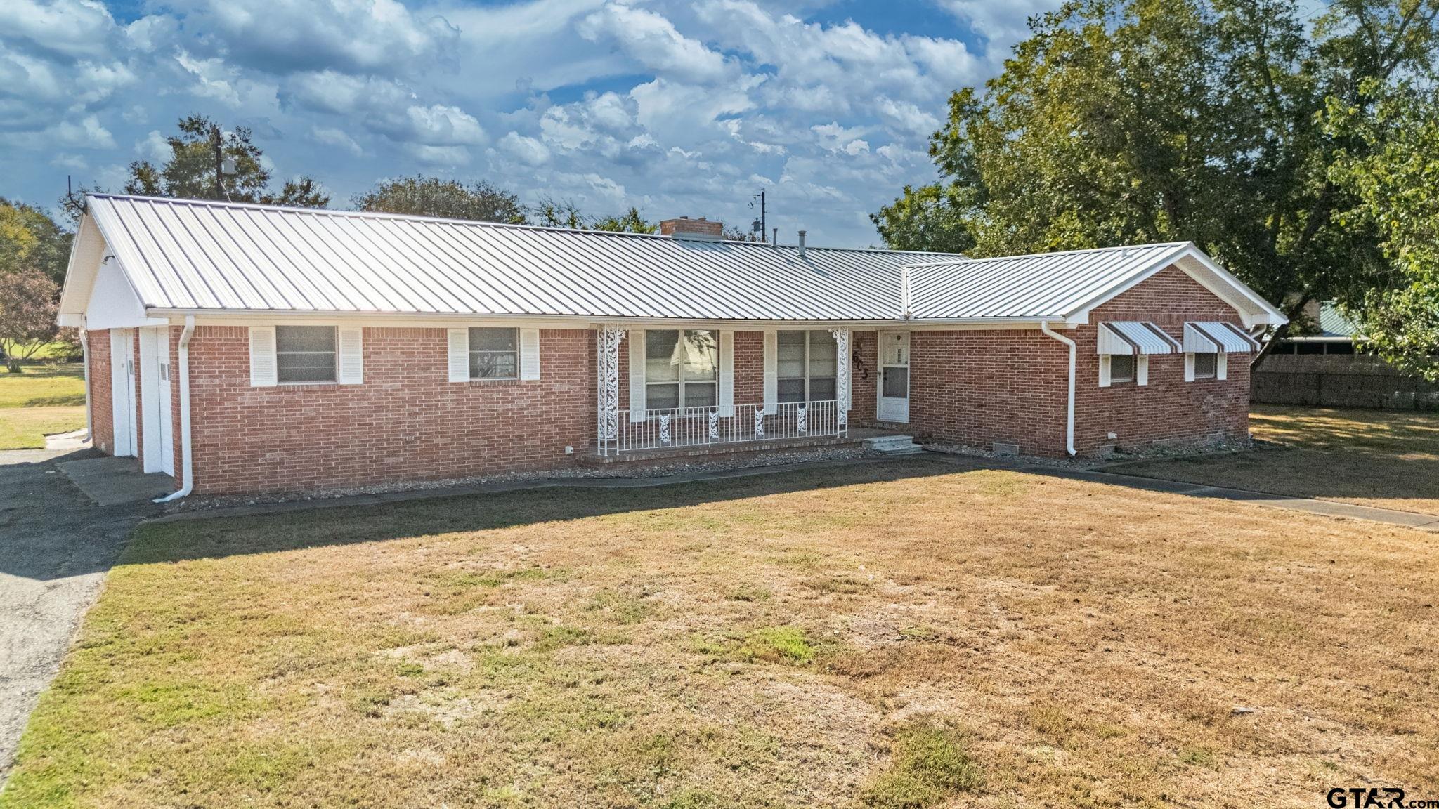 603 Richard Property Photo 1