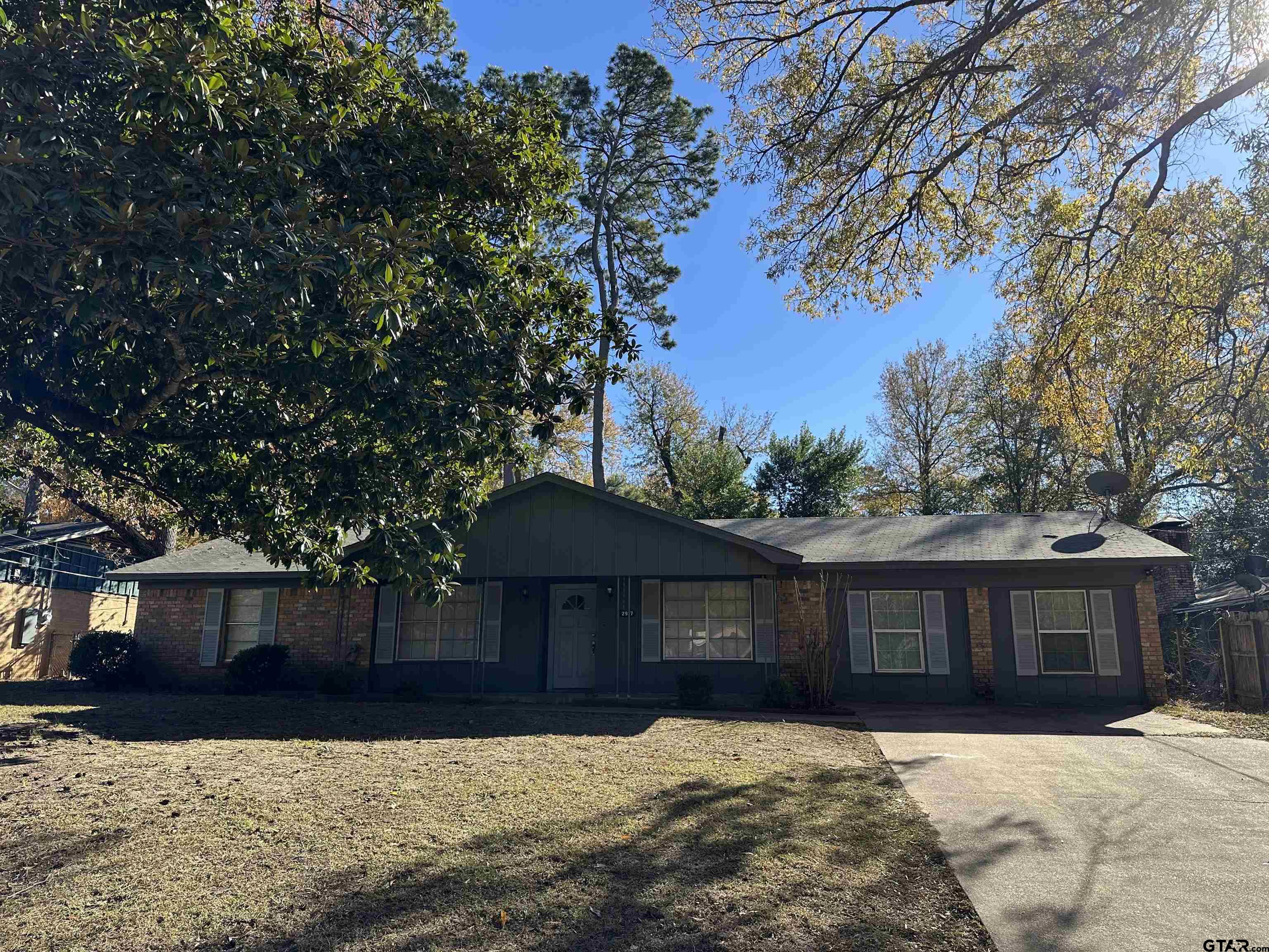 2917 Fleetwood Dr Property Photo 1