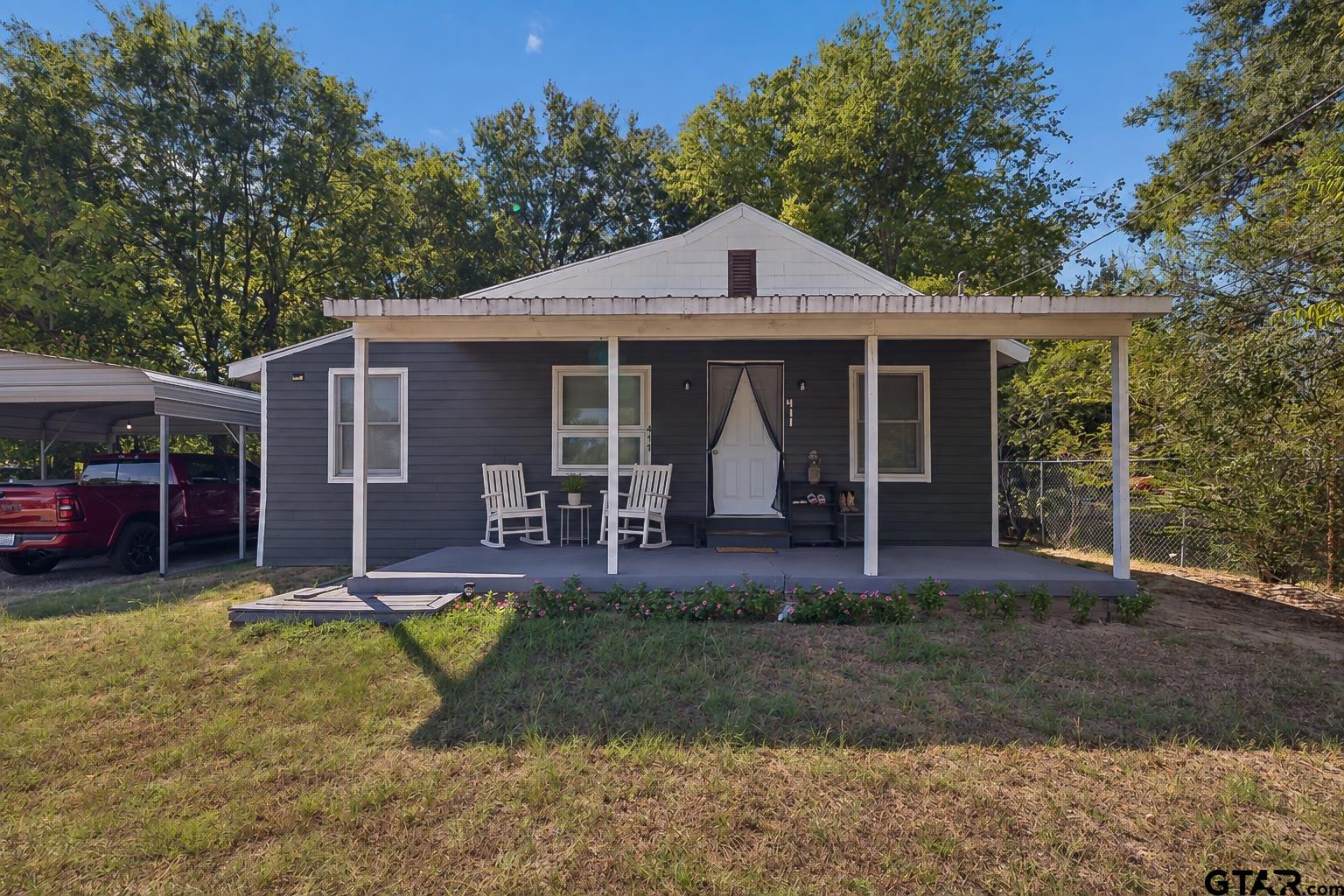 411 N Richardson St. Property Photo 1