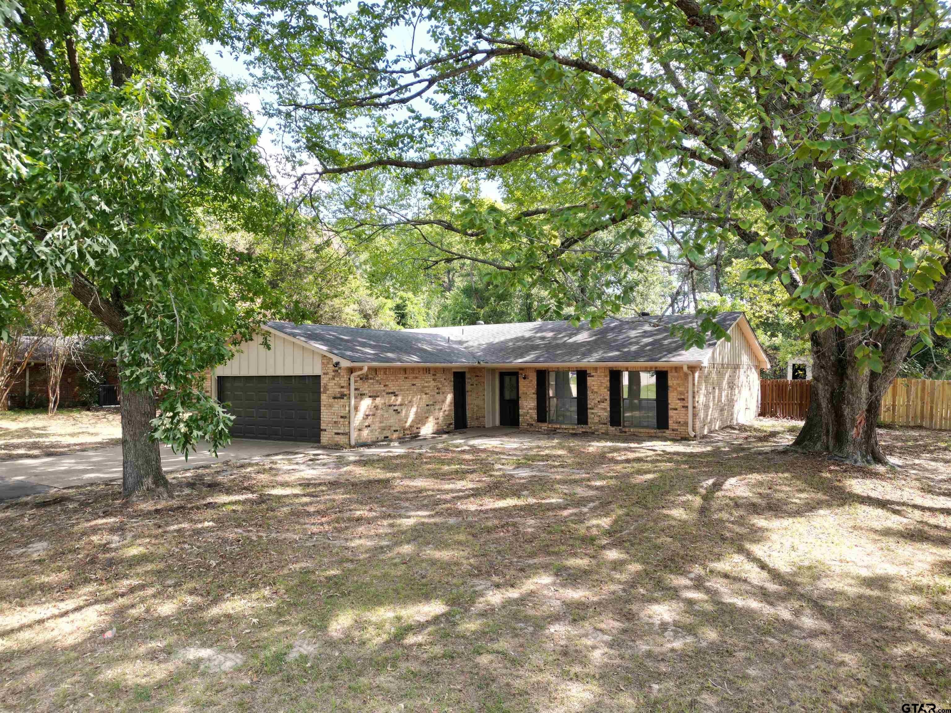17551 Kristipher Cir Property Photo 1