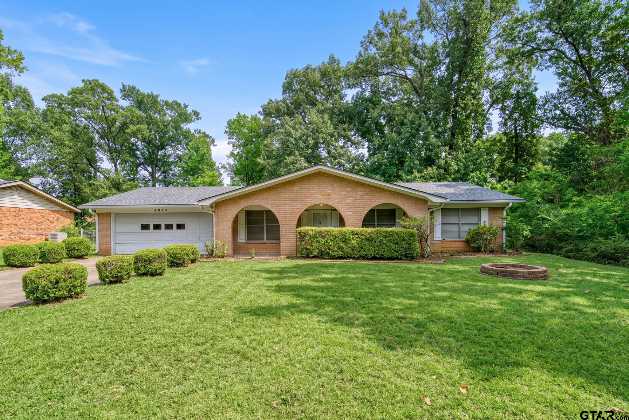 2810 Teakwood Dr Property Photo 1