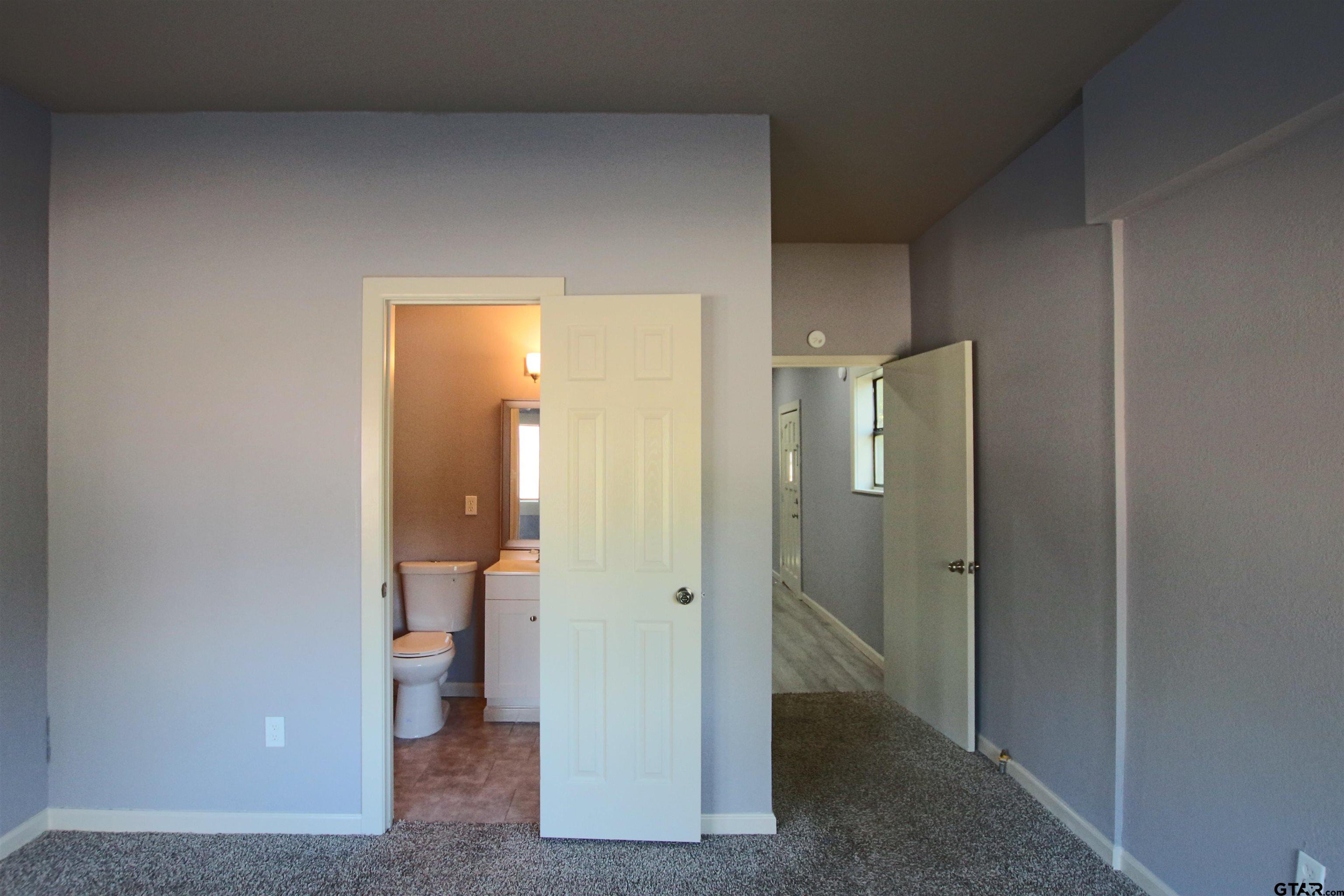 1535 Tenneha Property Photo 4