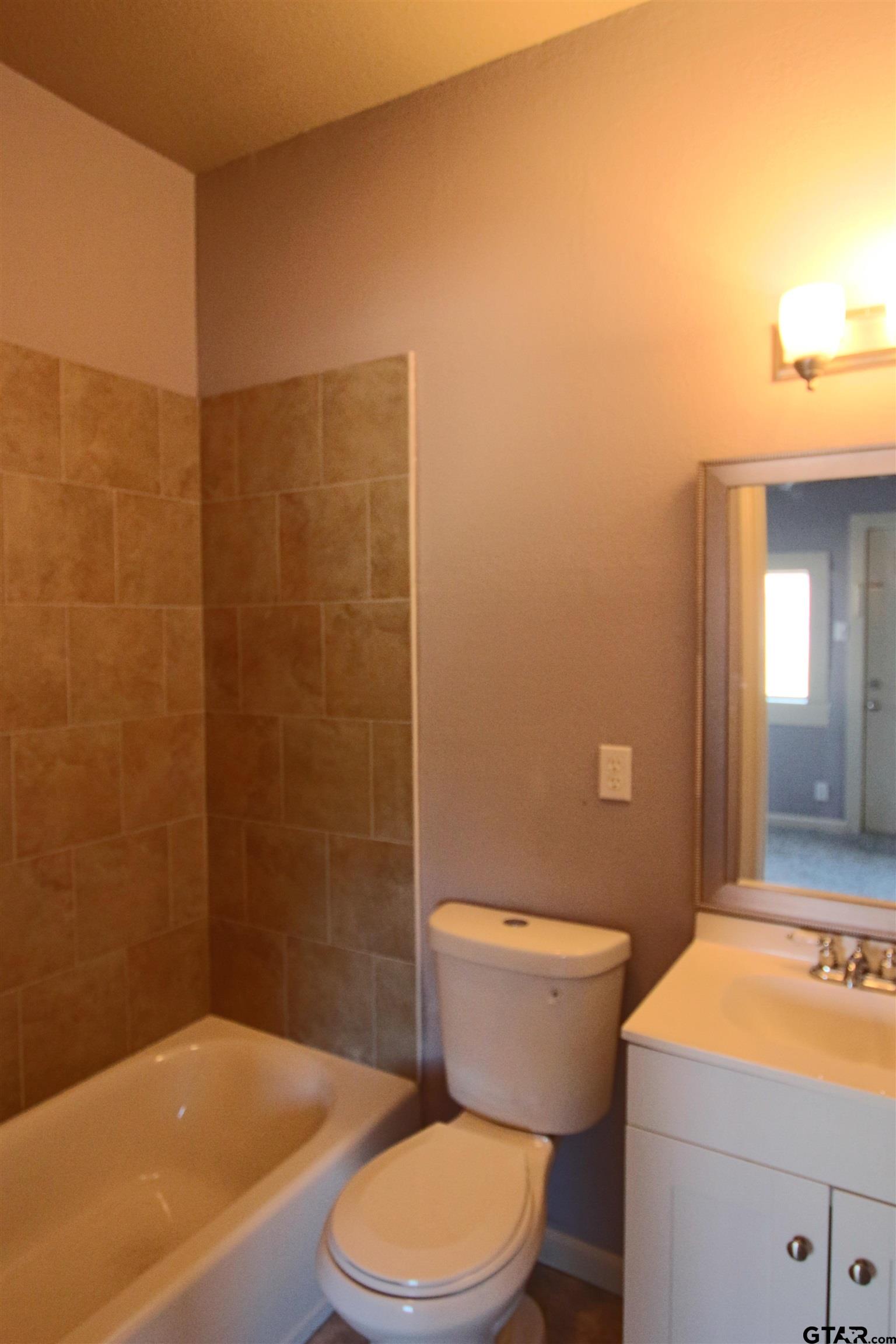 1535 Tenneha Property Photo 5