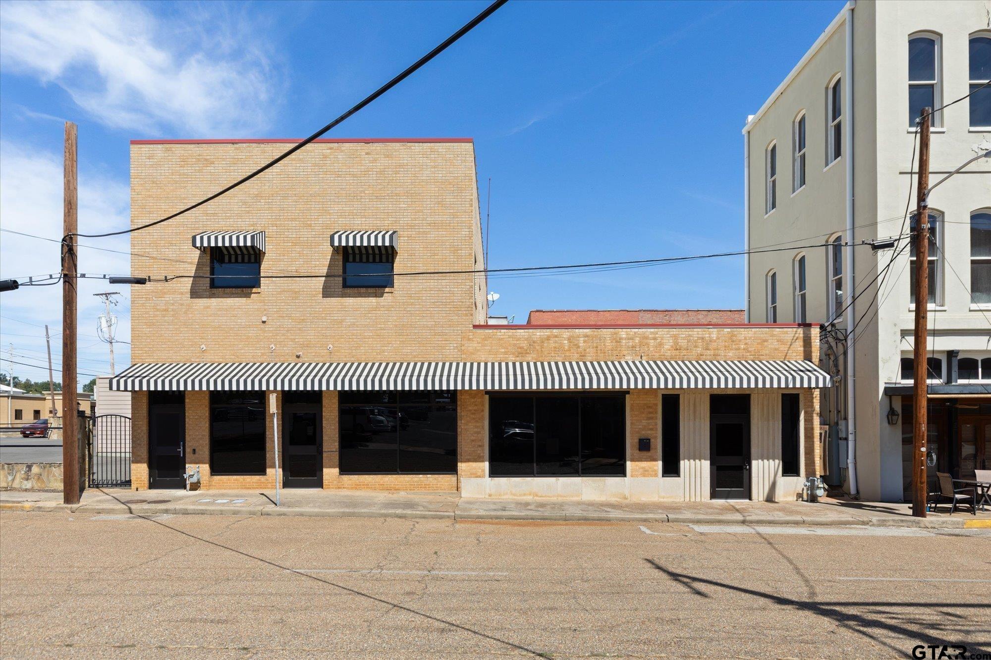 107 W Rusk Property Photo 1