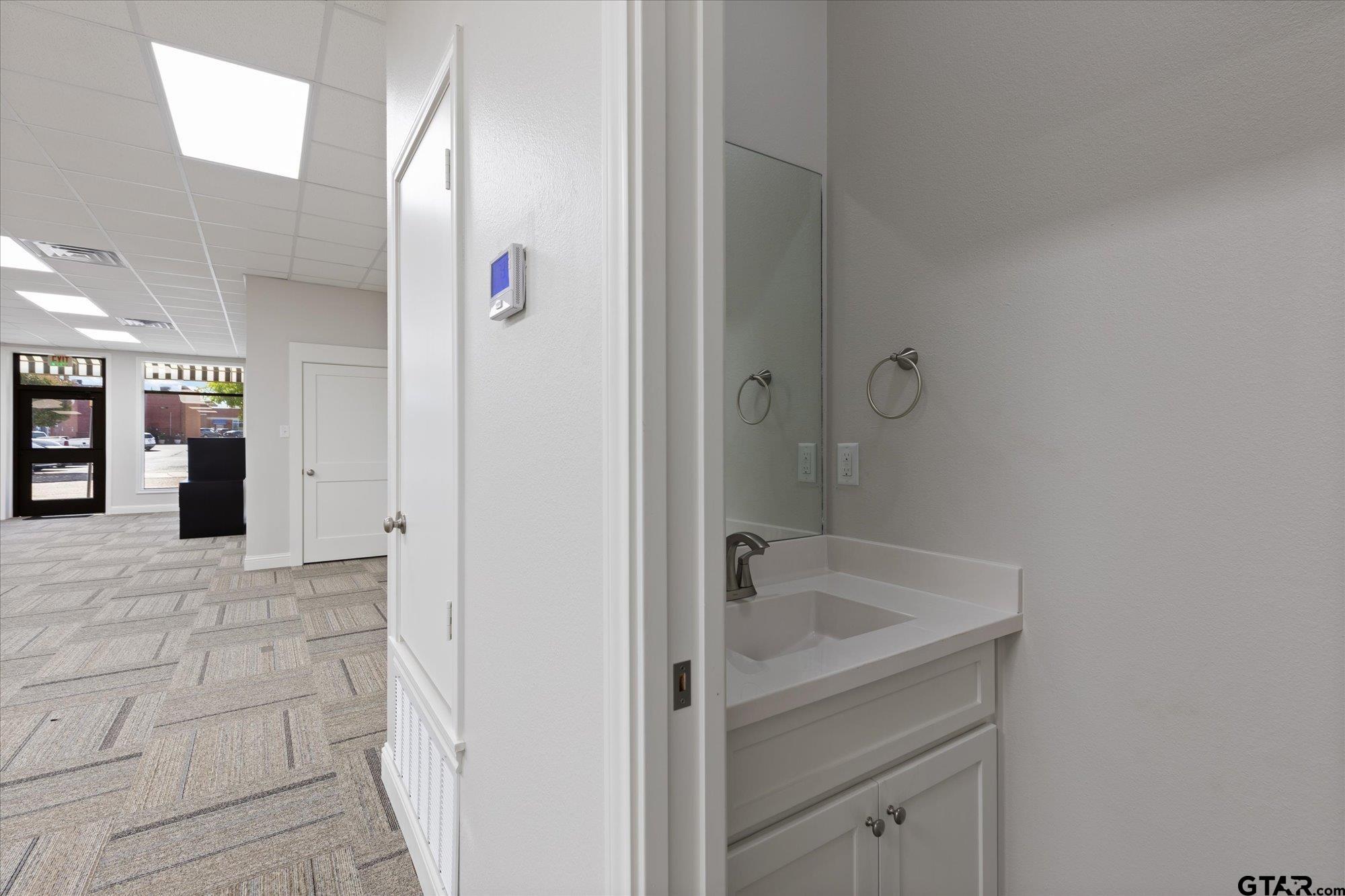 107 W Rusk Property Photo 25