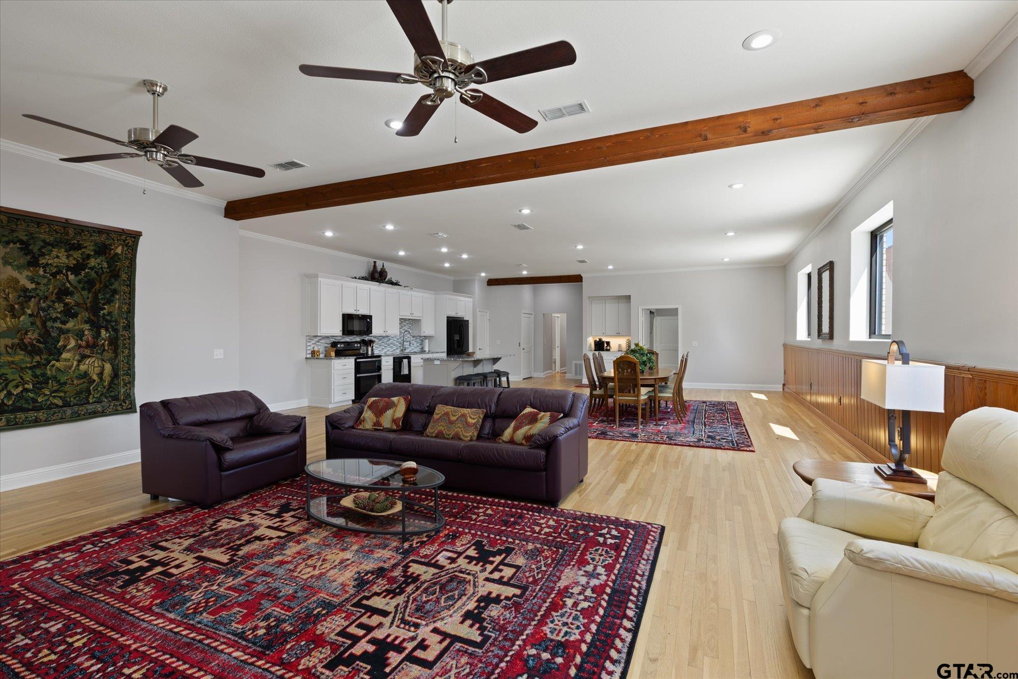 107 W Rusk Property Photo 34