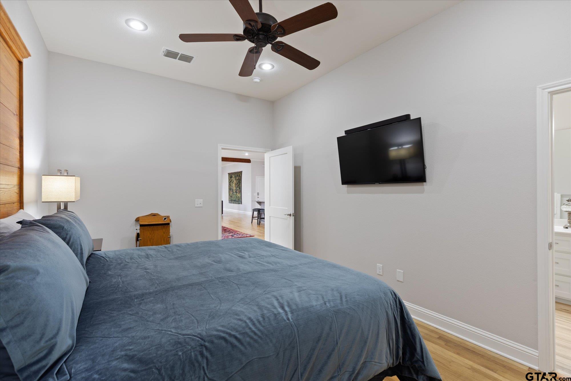 107 W Rusk Property Photo 38