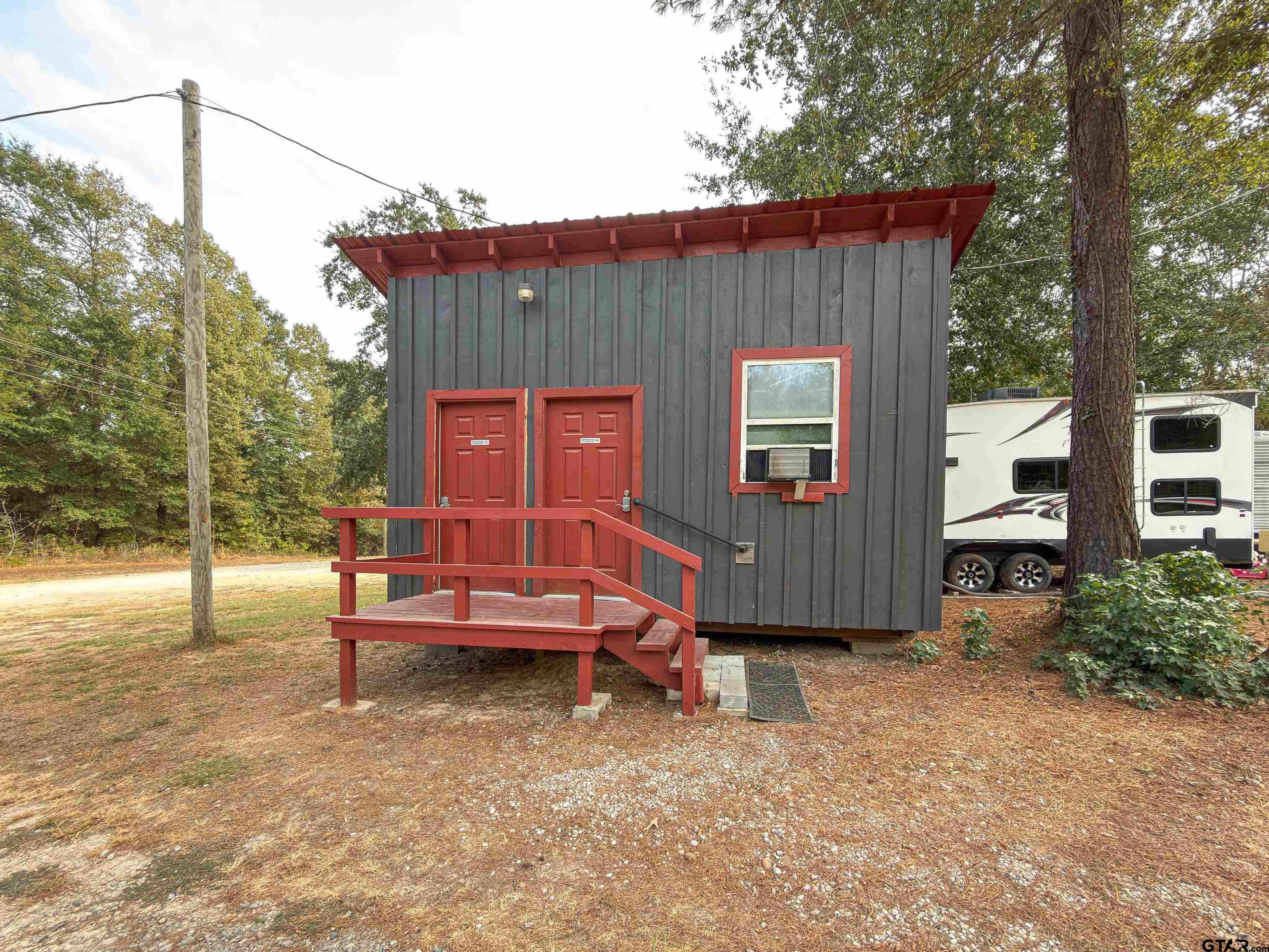 574 Carlock St Property Photo 11