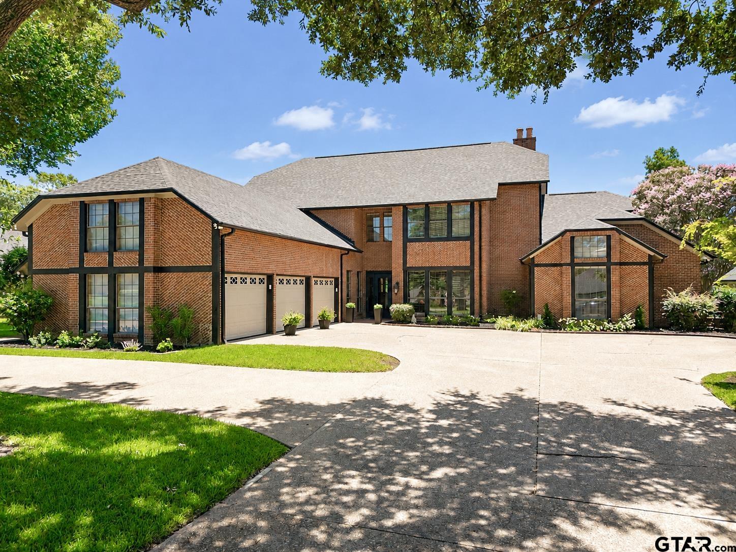 6500 Hollytree Circle Property Photo 1