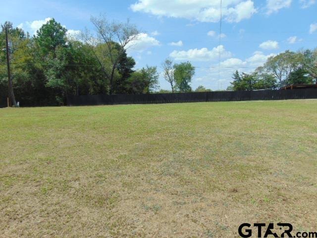1002 Bainbridge Property Photo 2