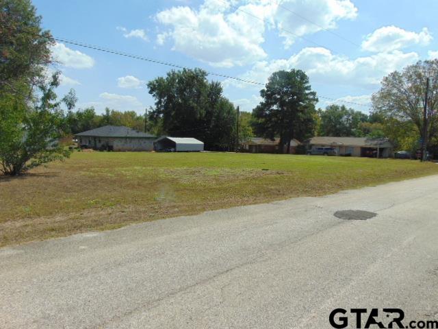1002 Bainbridge Property Photo 7