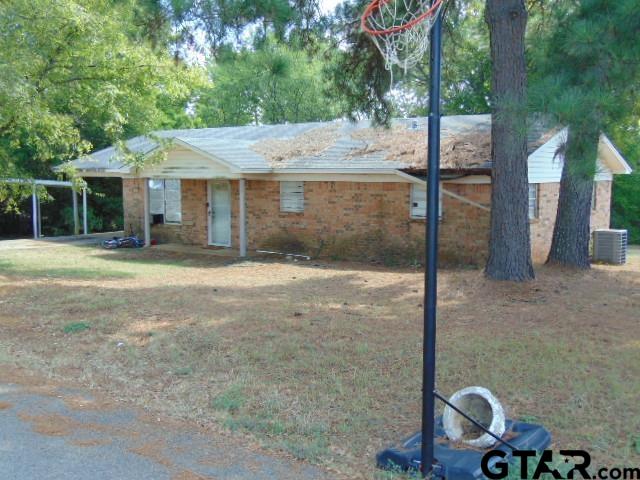 1002 Bainbridge Property Photo 9
