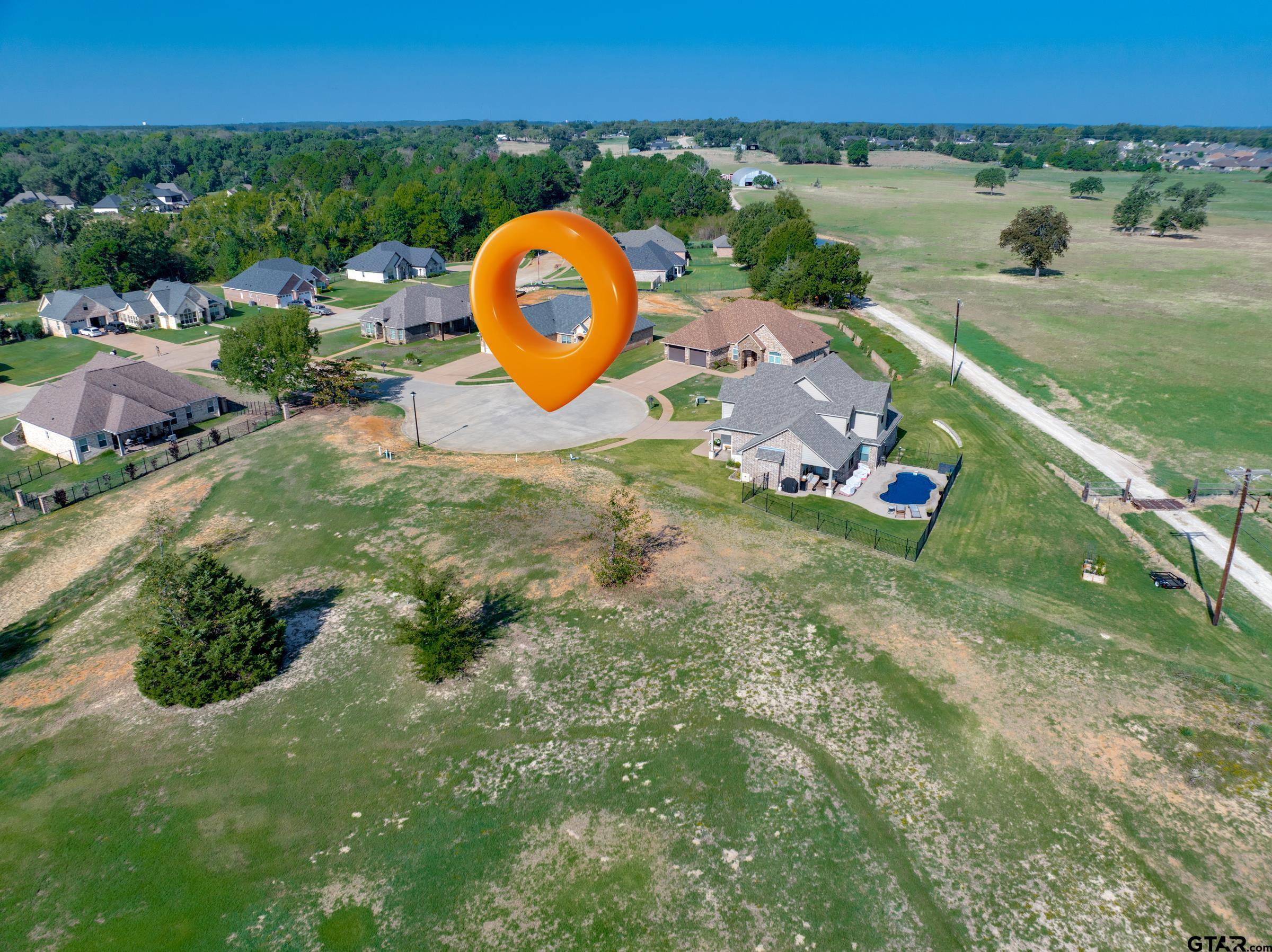 1401 Hannah Cir Property Photo 3