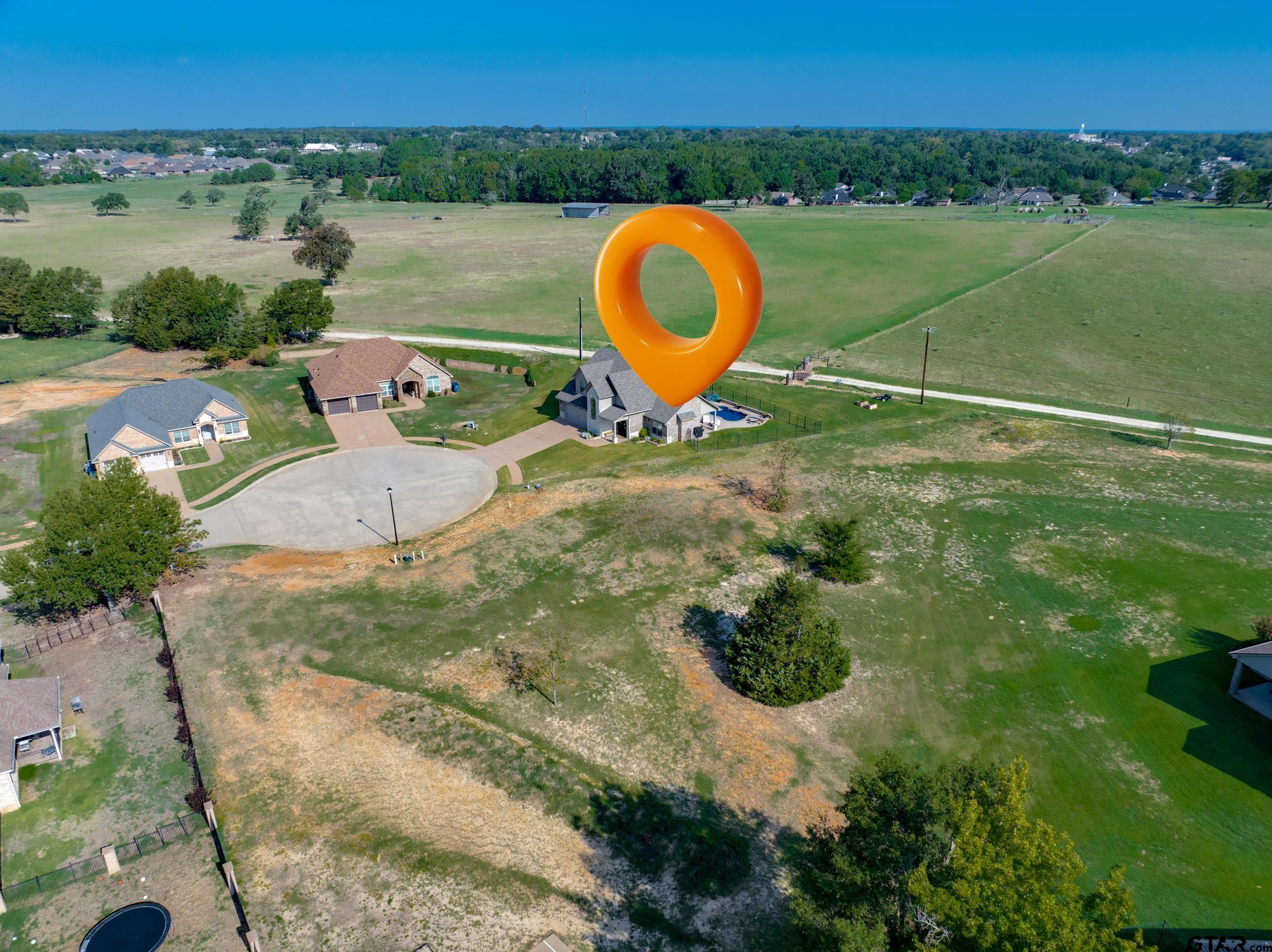 1401 Hannah Cir Property Photo 4