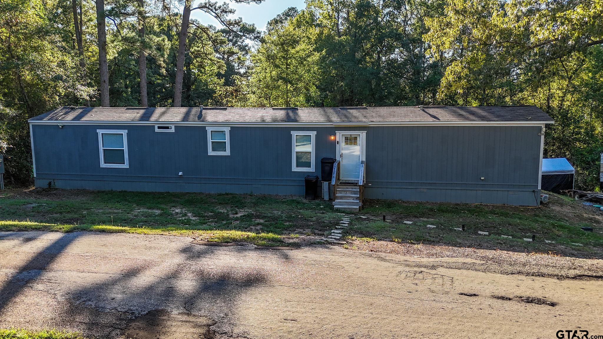 215 Pine Tree Property Photo 1