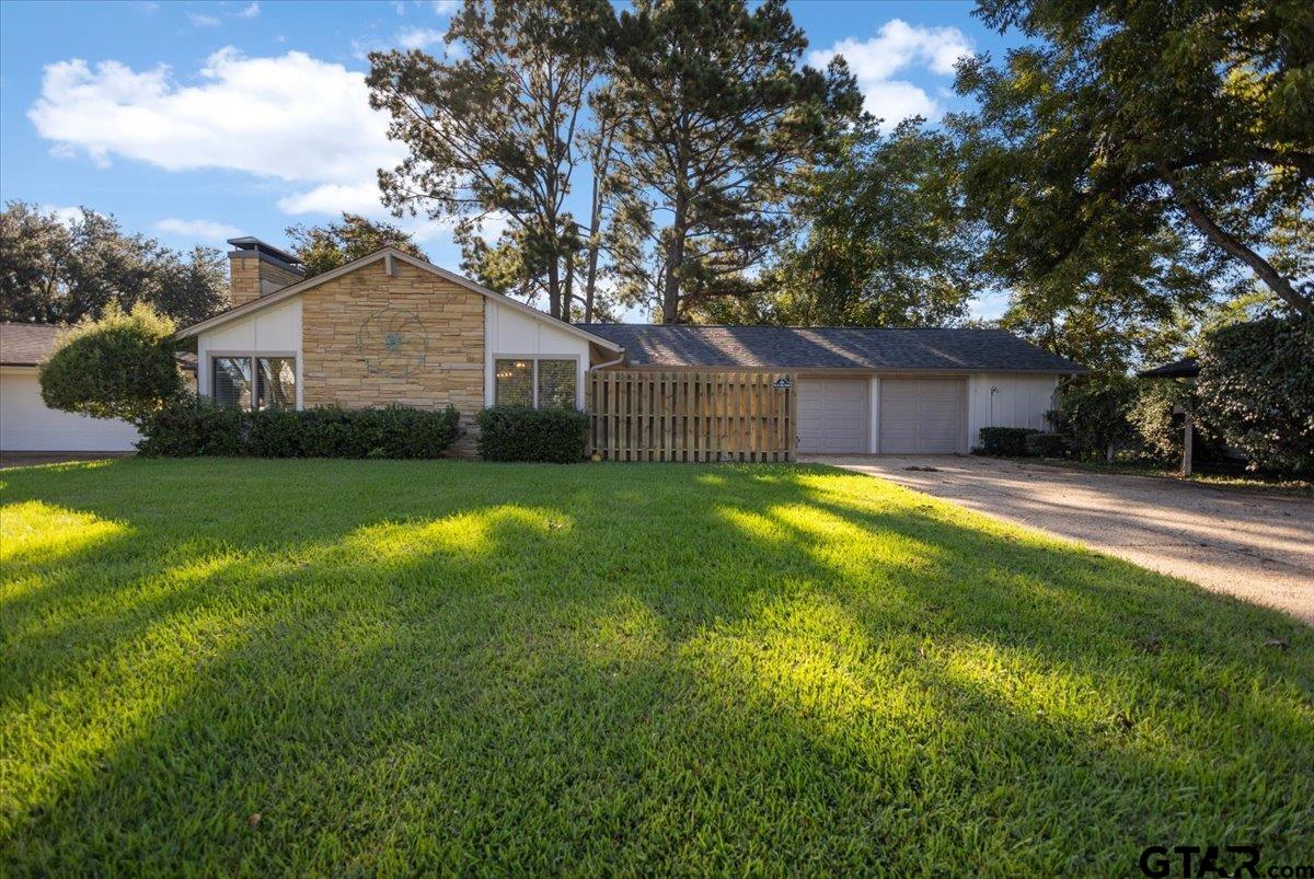 289 N Bay Dr Property Photo 1