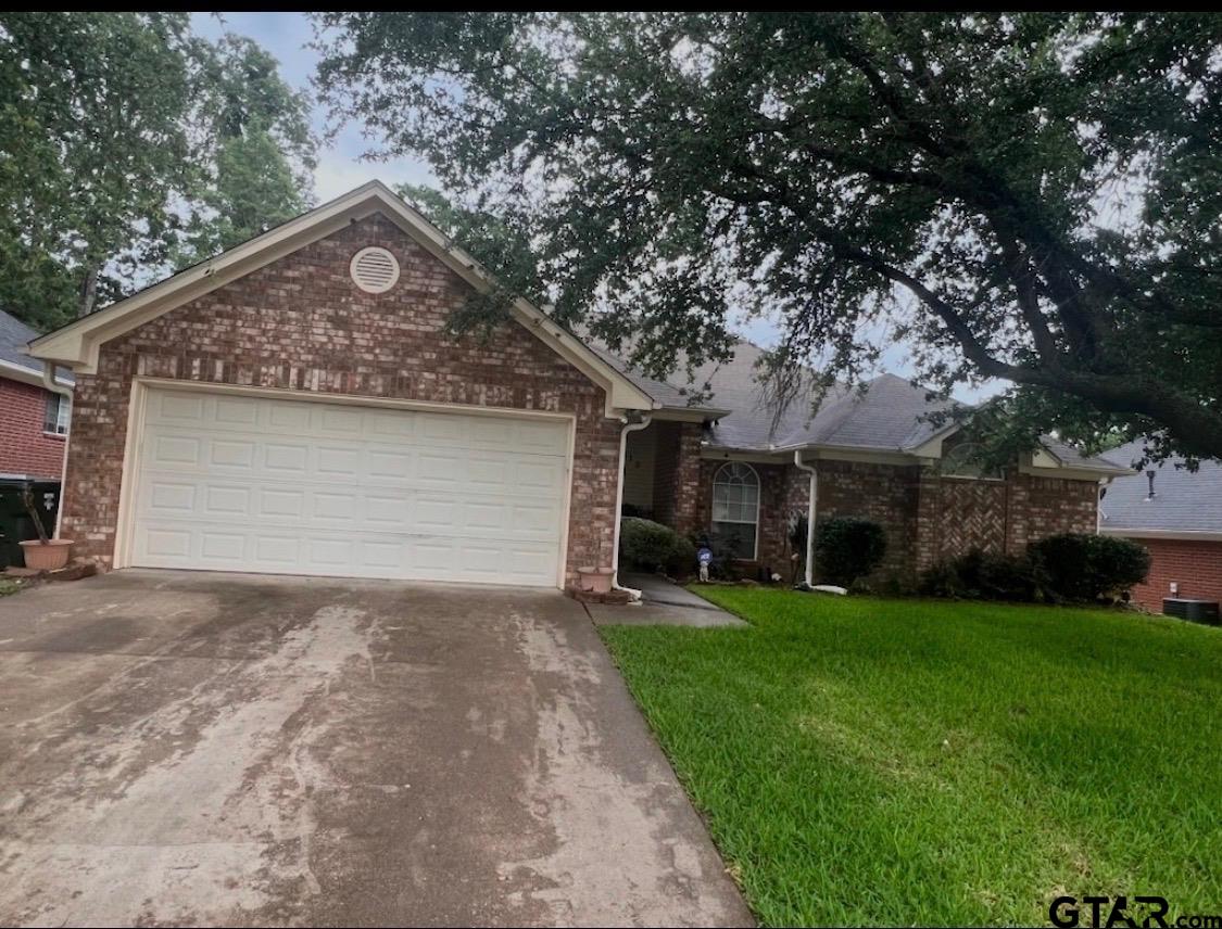 410 Lemay Dr Property Photo 1