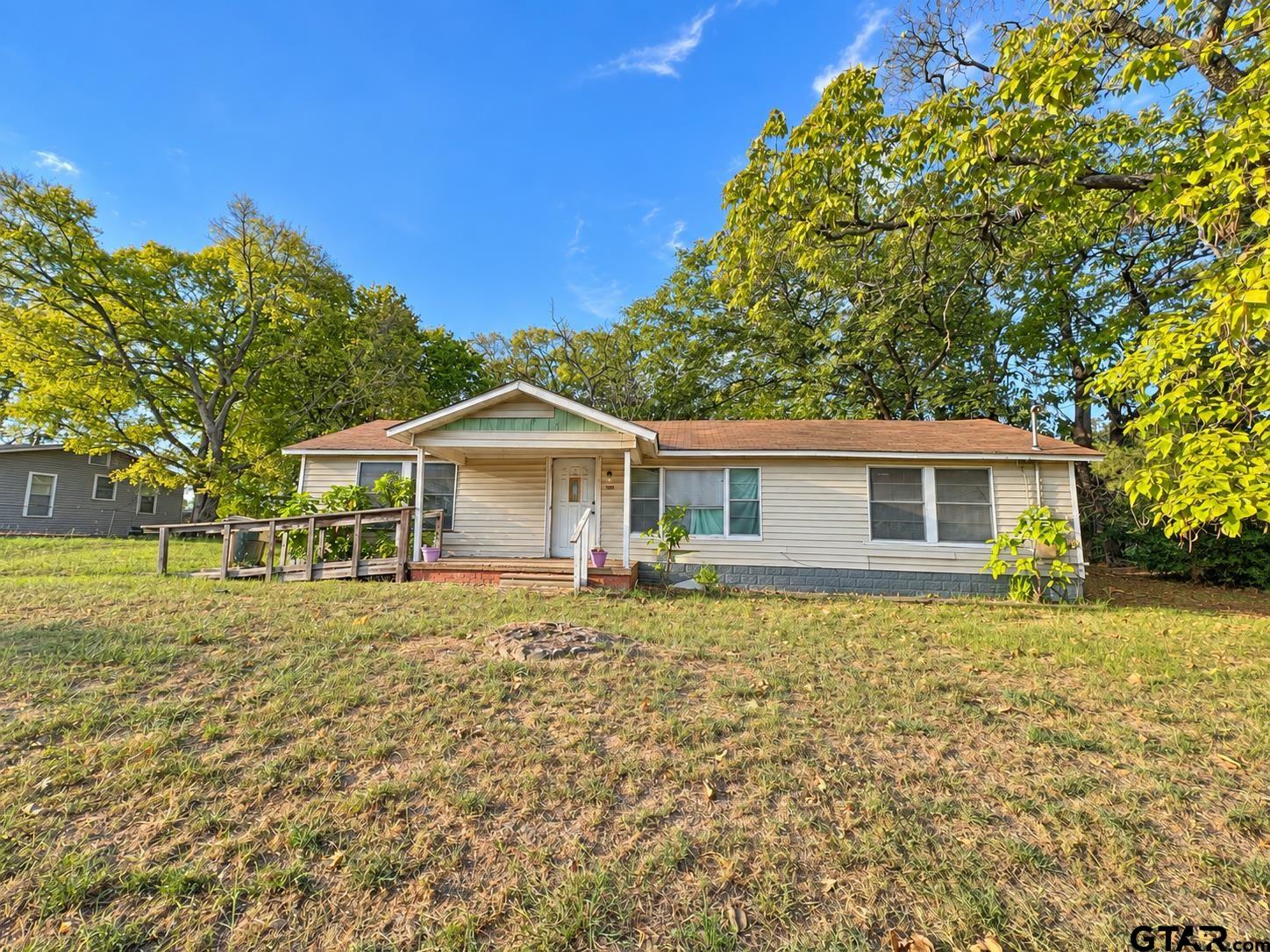 3209 Walton Rd. Property Photo 2