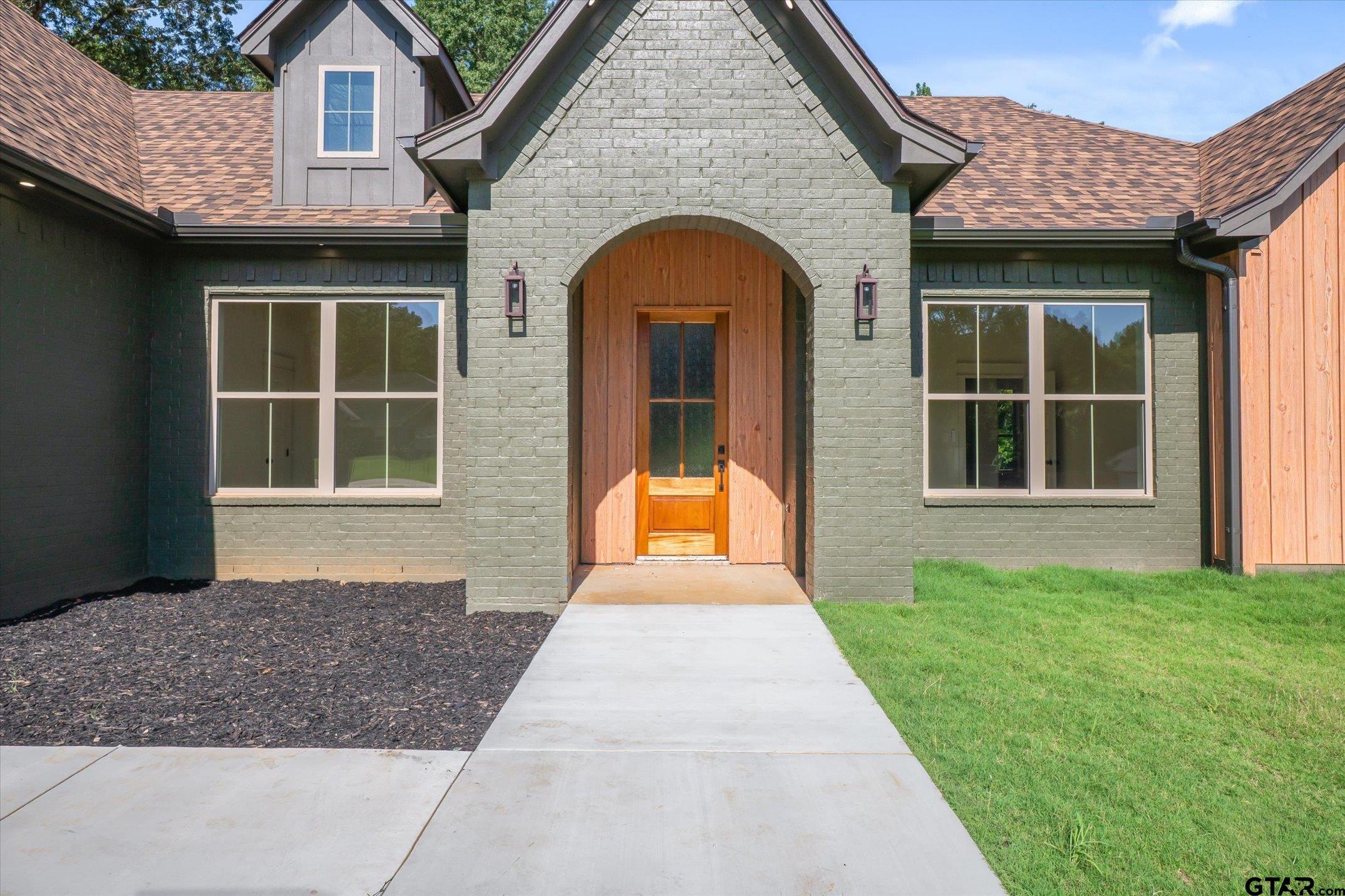 14606 Fallow Ln. Property Photo 1