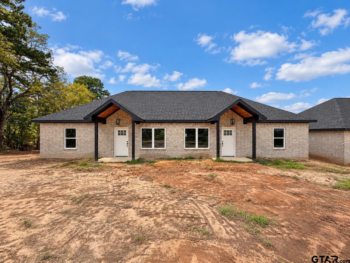 15416 Fm14 Property Photo 1