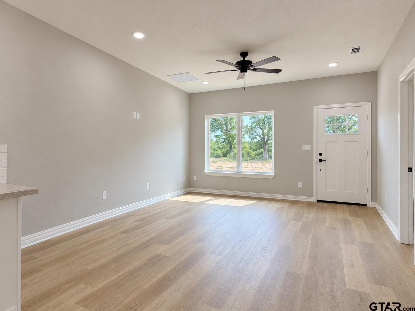 15416 Fm14 Property Photo 12