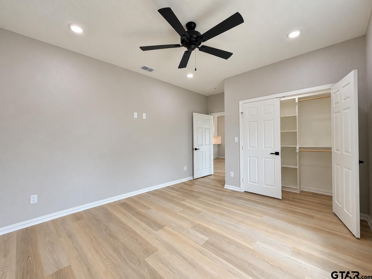 15416 Fm14 Property Photo 17