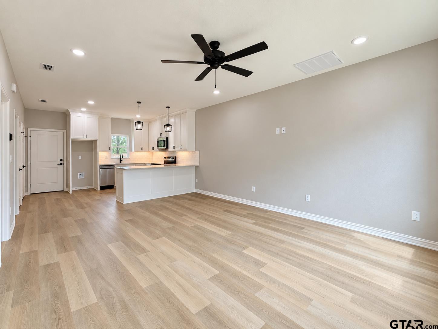 15416 Fm14 Property Photo 18