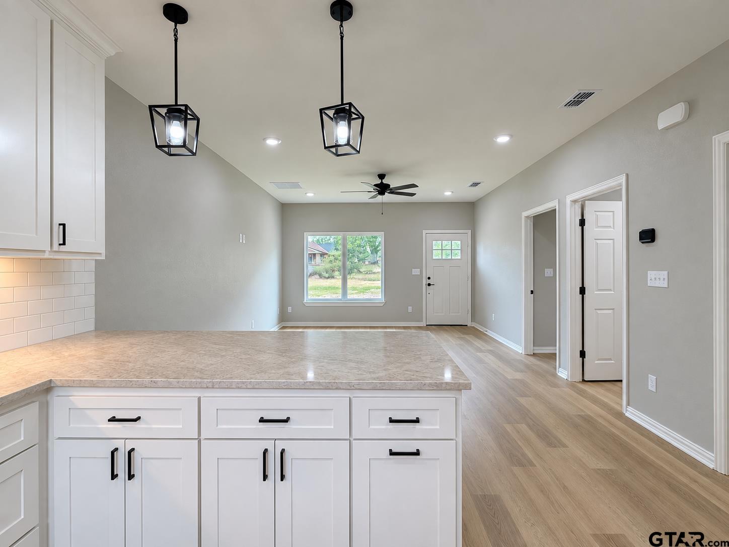 15416 Fm14 Property Photo 24