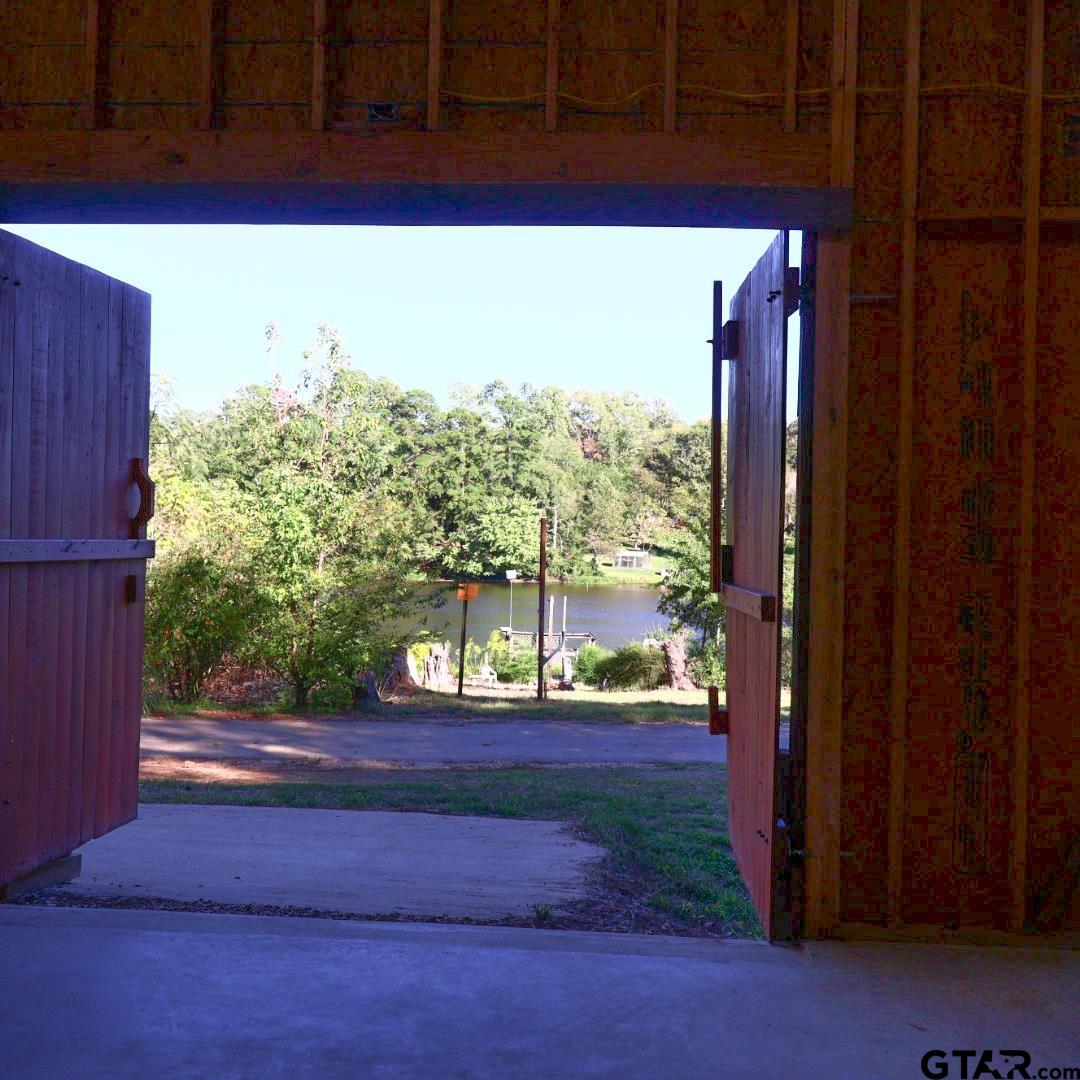 20034 Northside Drive Property Photo 18