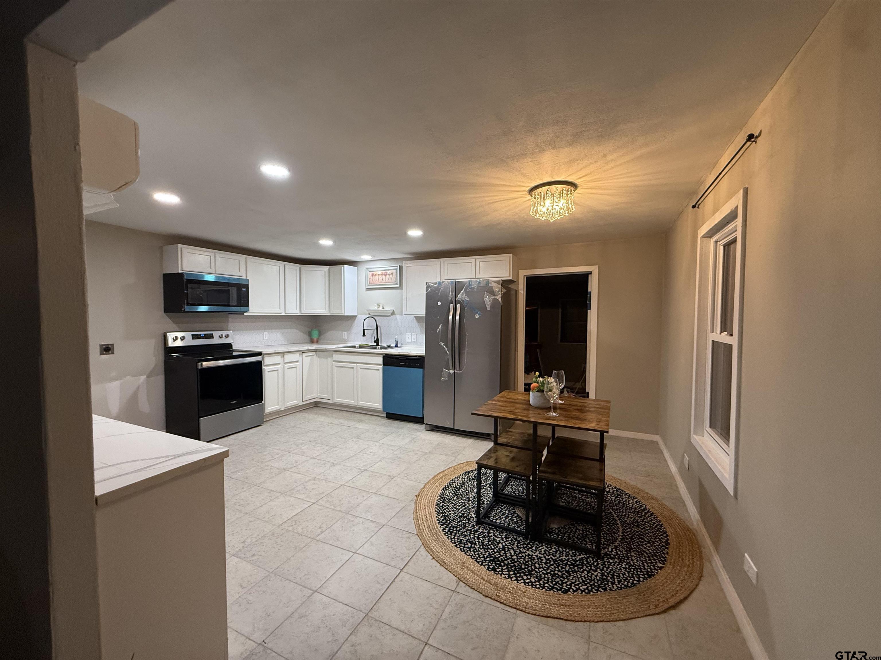 4787 Oak Gate Dr. Property Photo 1