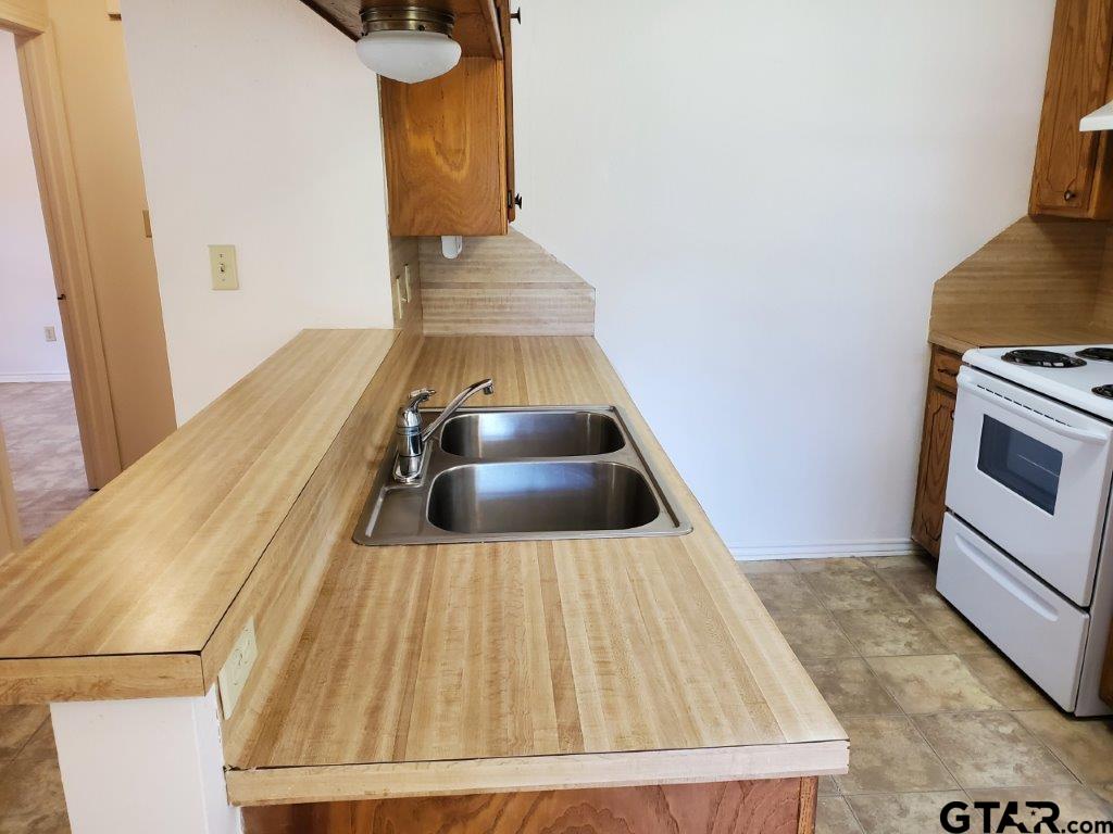 13349 Rhudy Property Photo 5
