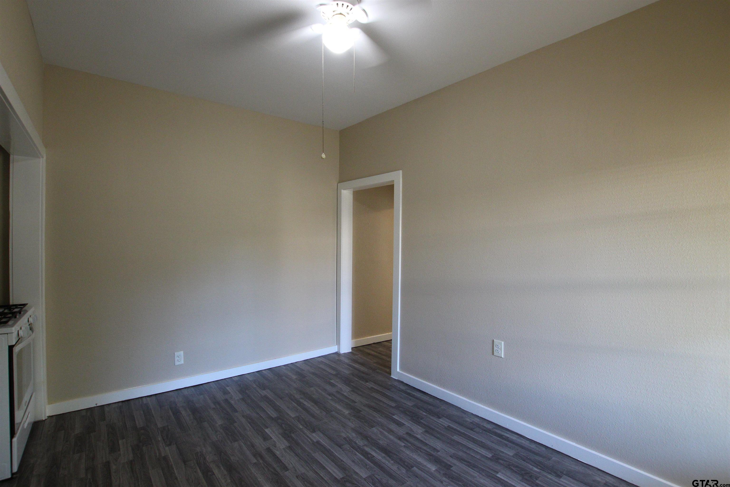 1010 S Bennett Ave Unit C Property Photo 4