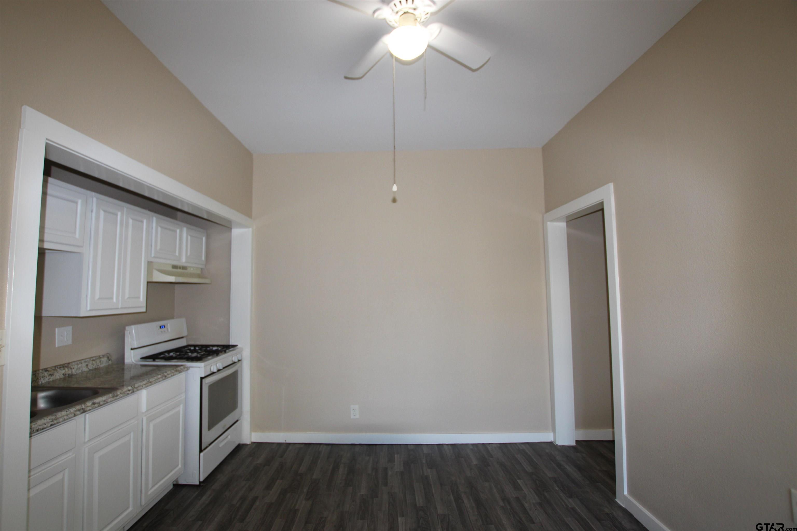 1010 S Bennett Ave Unit C Property Photo 12