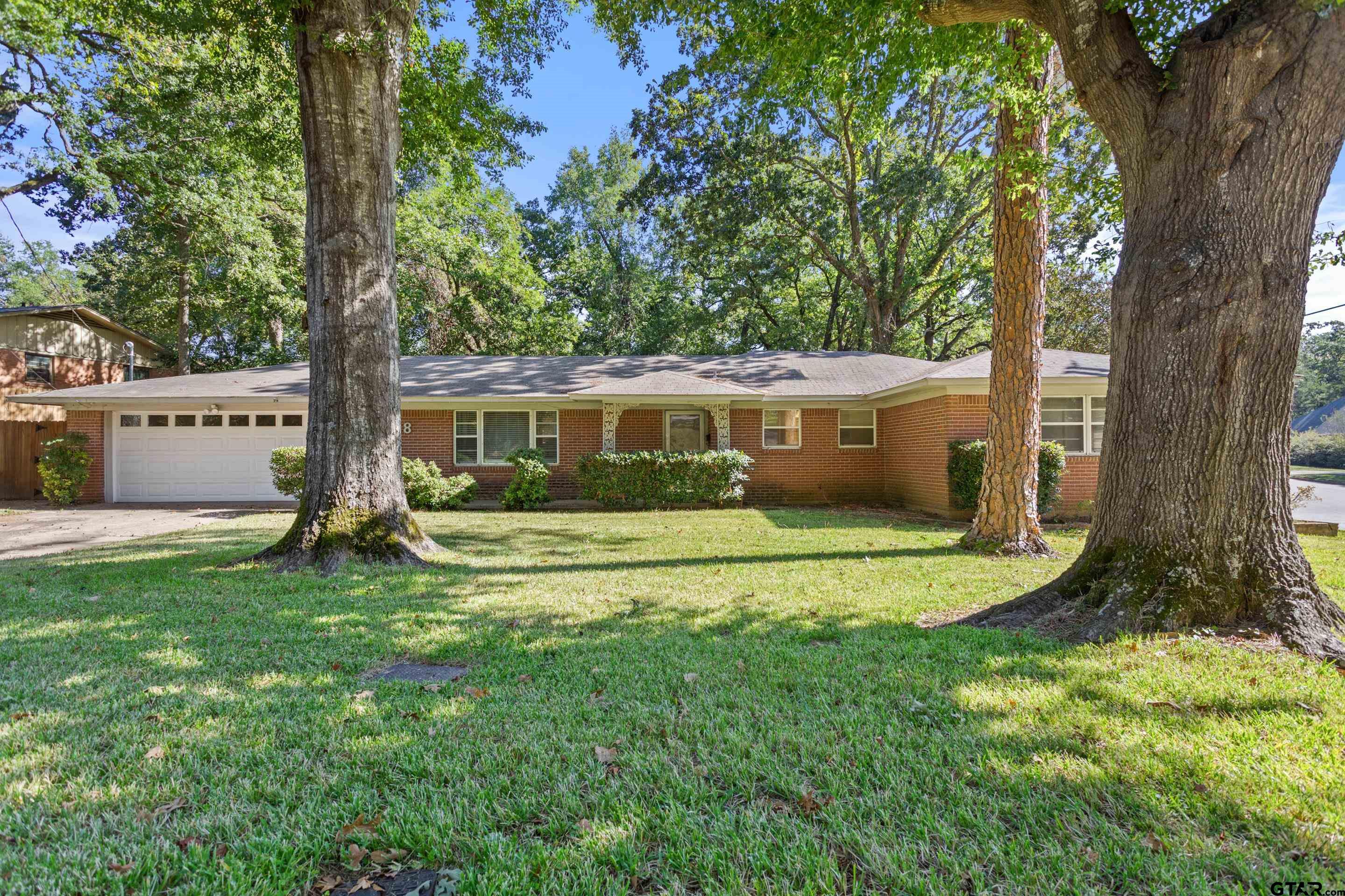 2938 Dinah Ln Property Photo 1