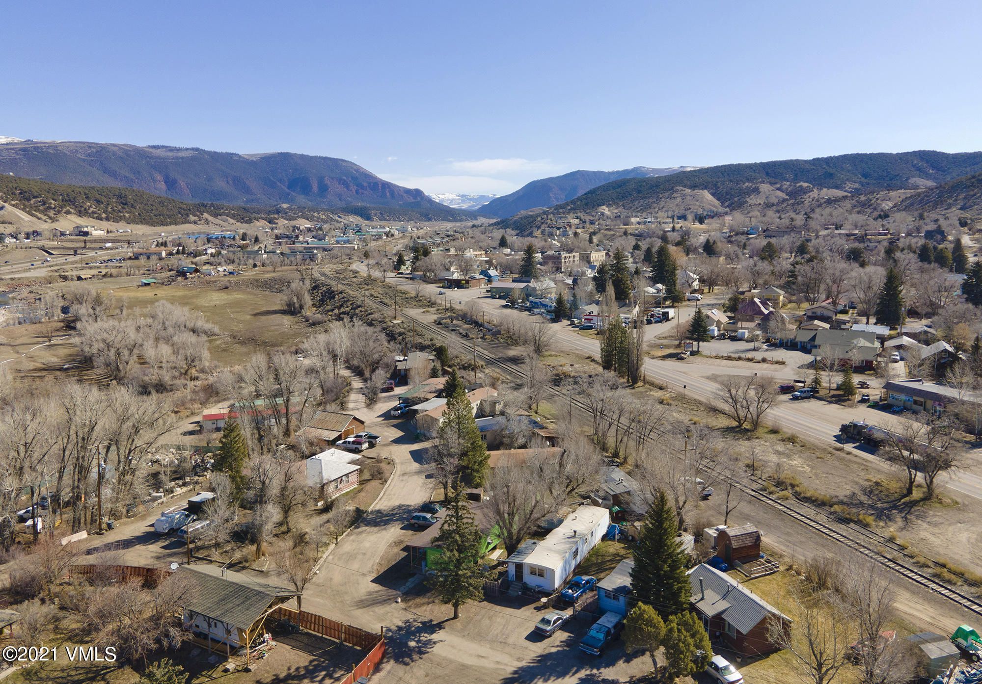 Brooks Lane Real Estate Listings Main Image