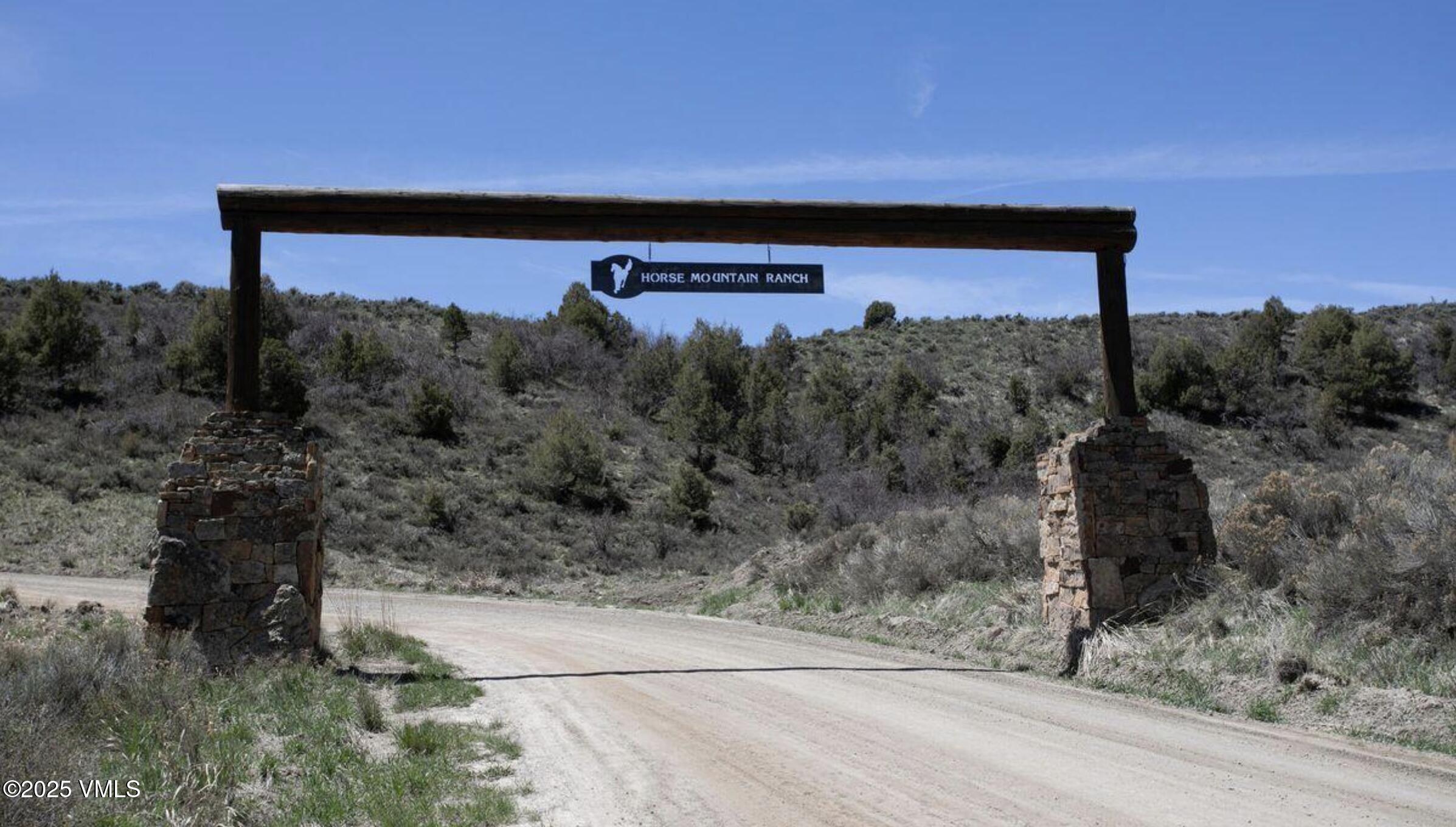 1397 Horse Mountain Ranch Road Property Photo