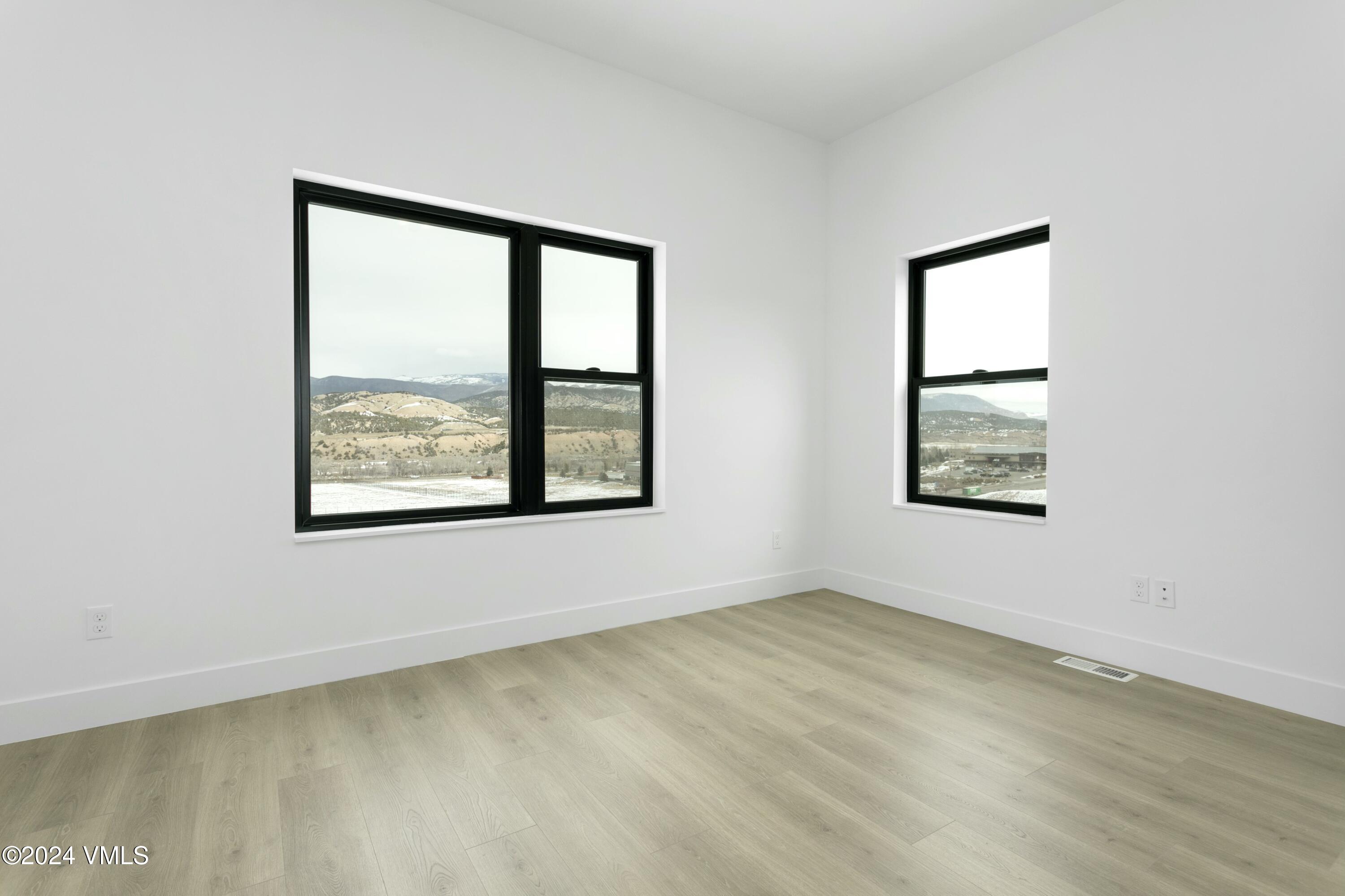 110 Arrowleaf Avenue Property Photo 9