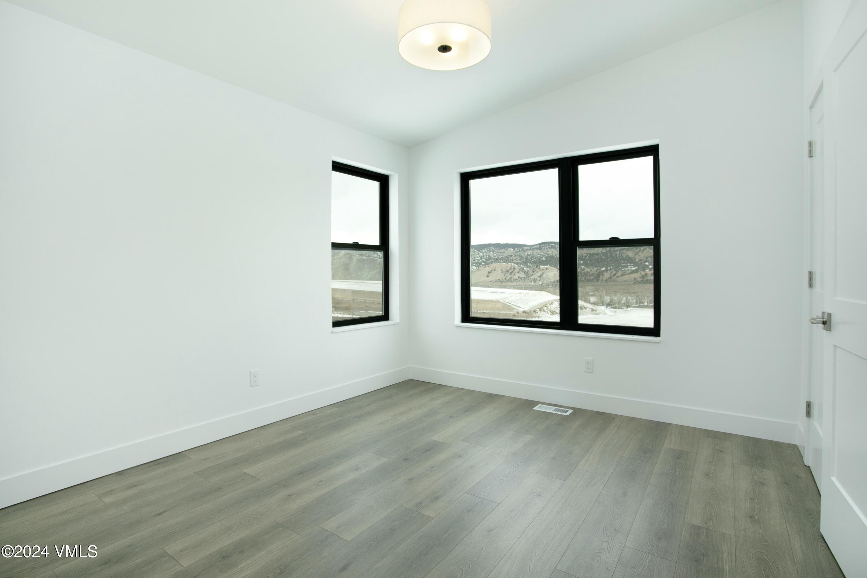 176 Spearstone Avenue Property Photo 13