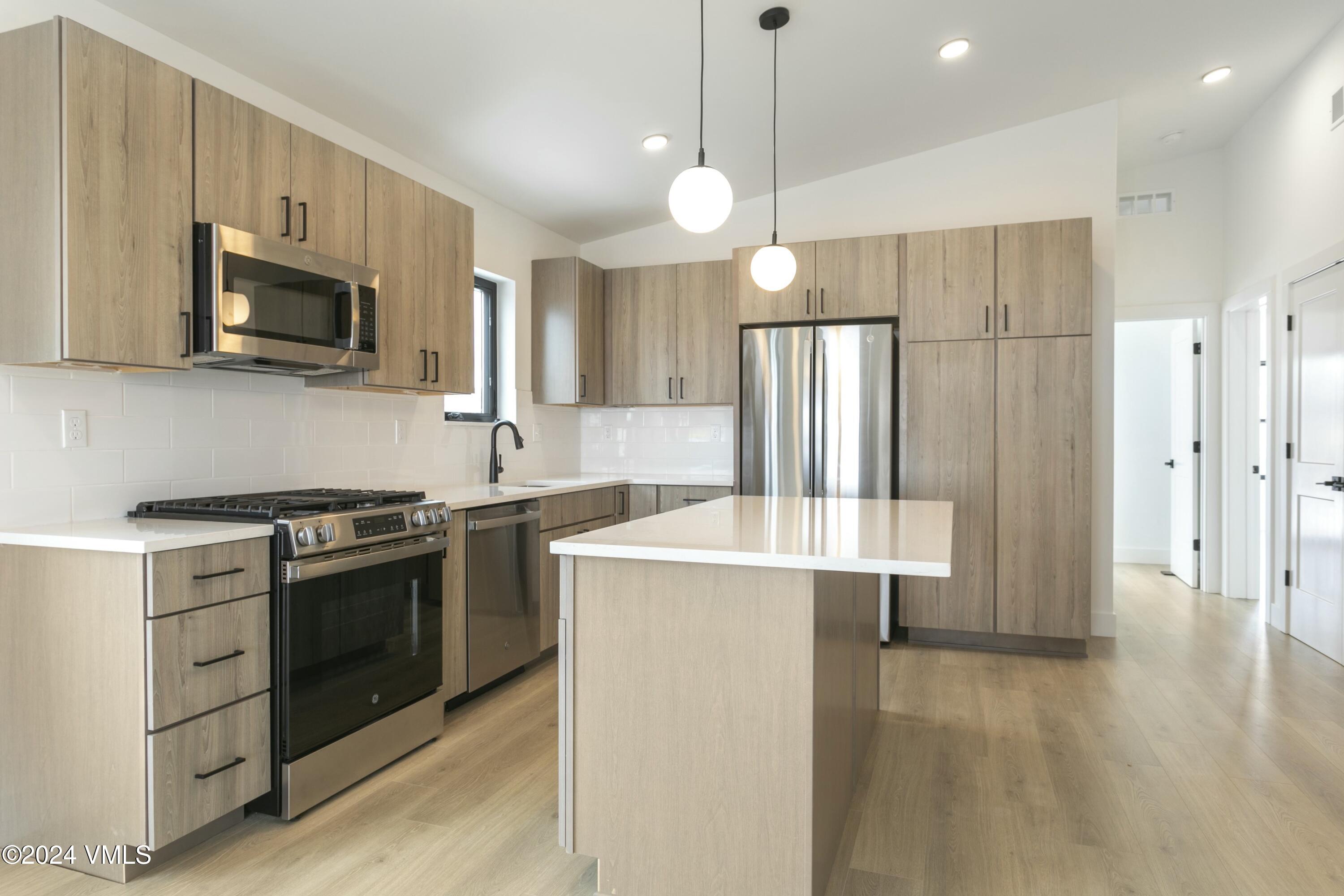 177 Spearstone Avenue Property Photo 4