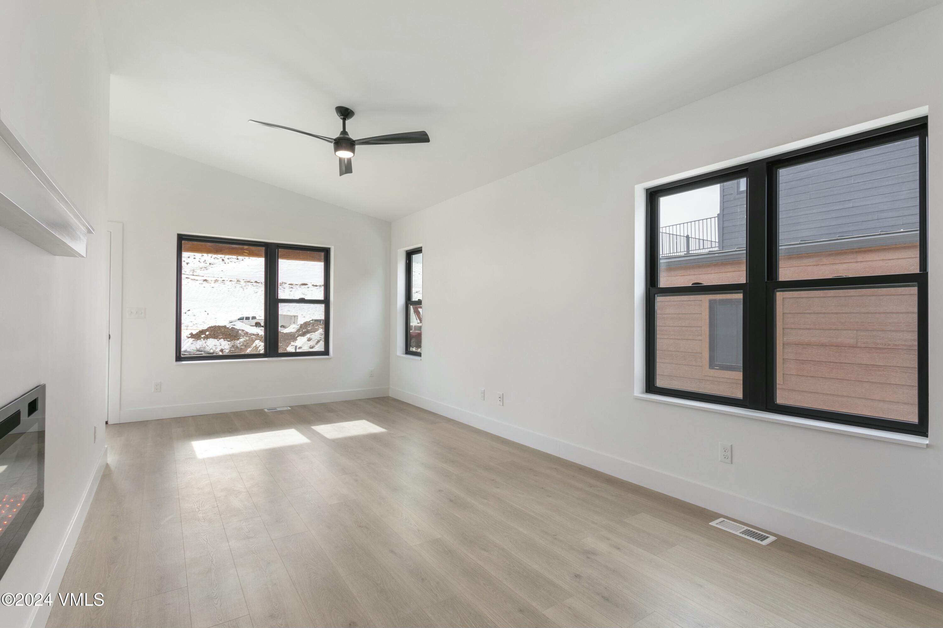 177 Spearstone Avenue Property Photo 7