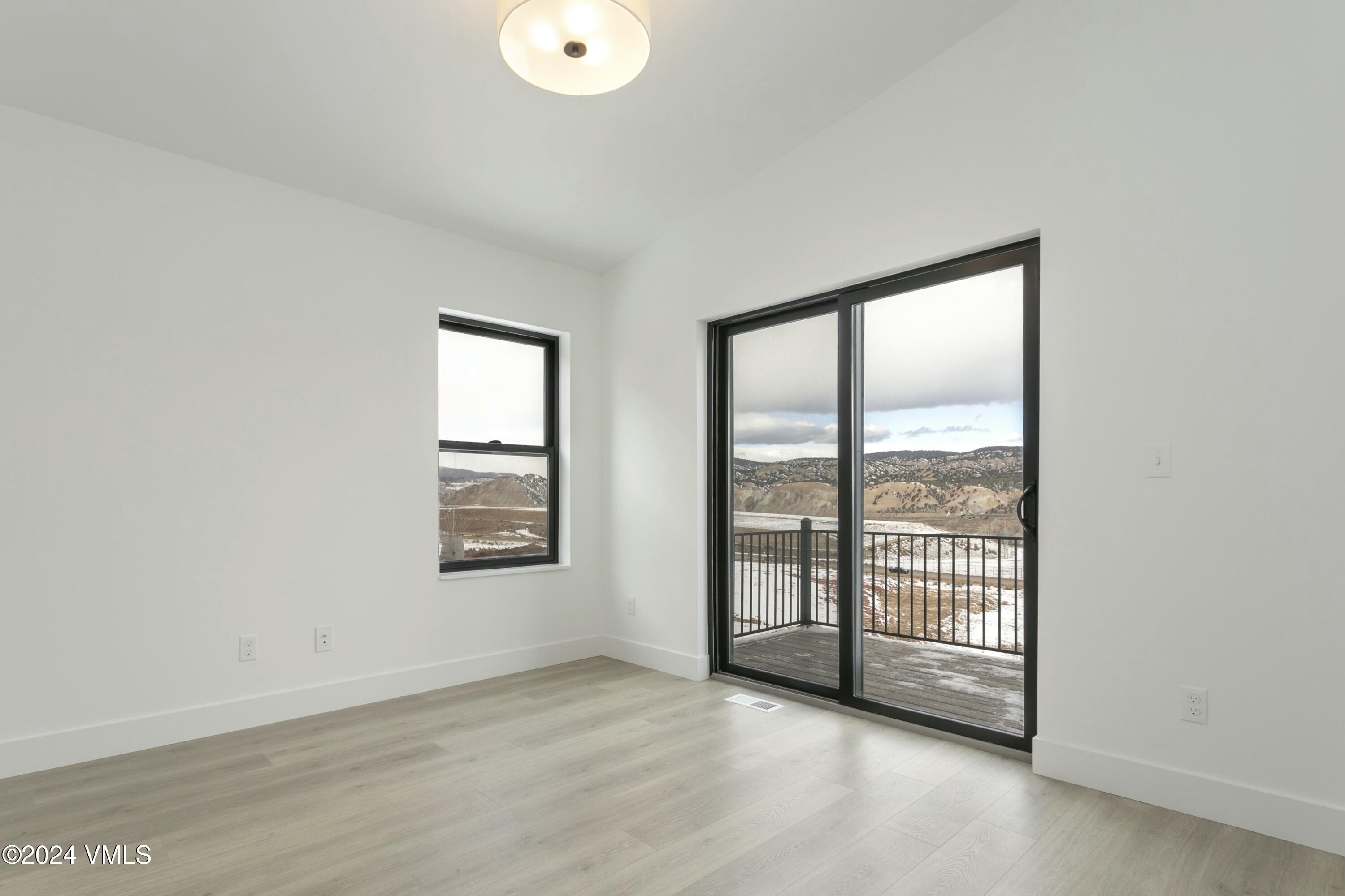177 Spearstone Avenue Property Photo 10