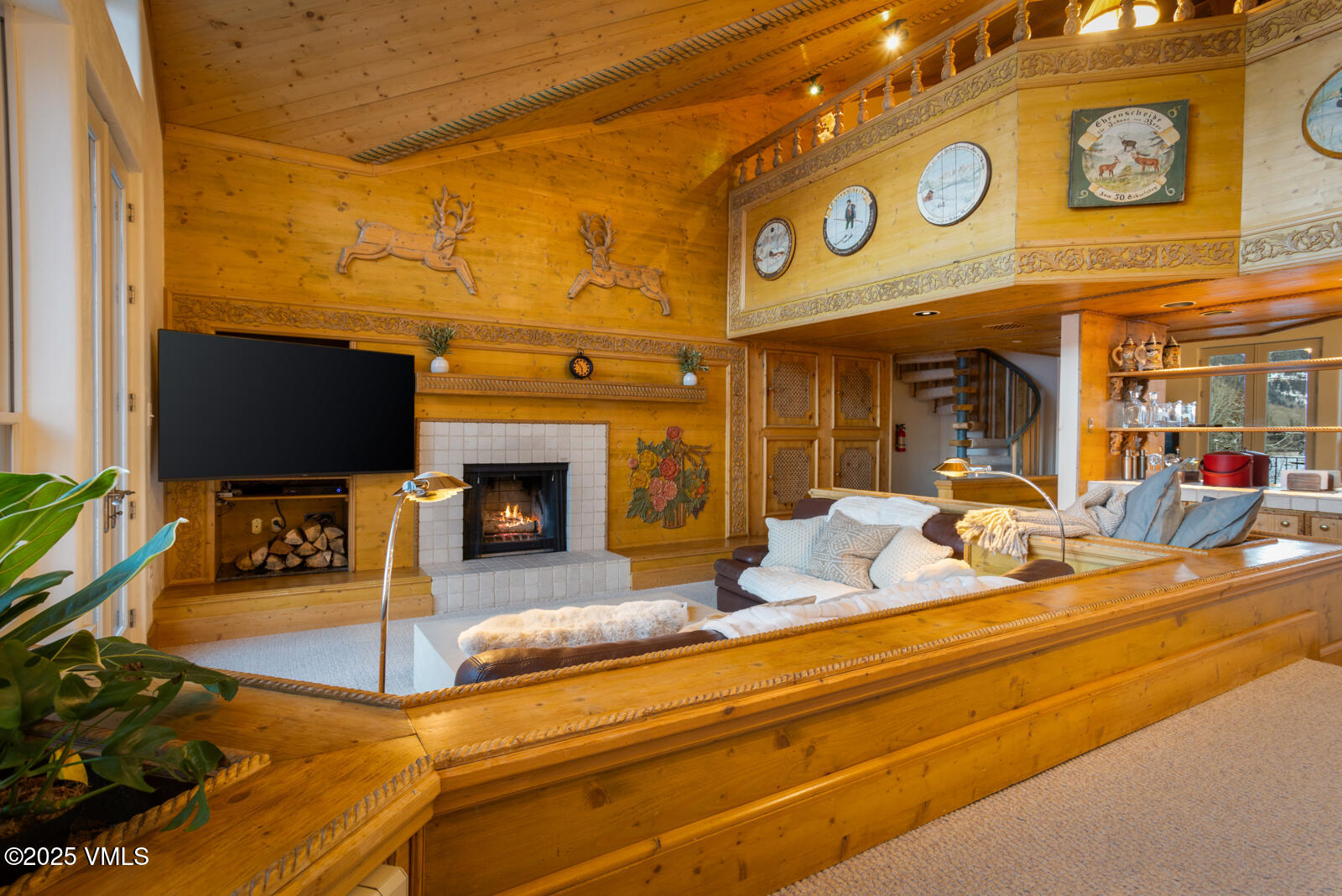 600 Vail Valley Drive, 310 Property Photo 11
