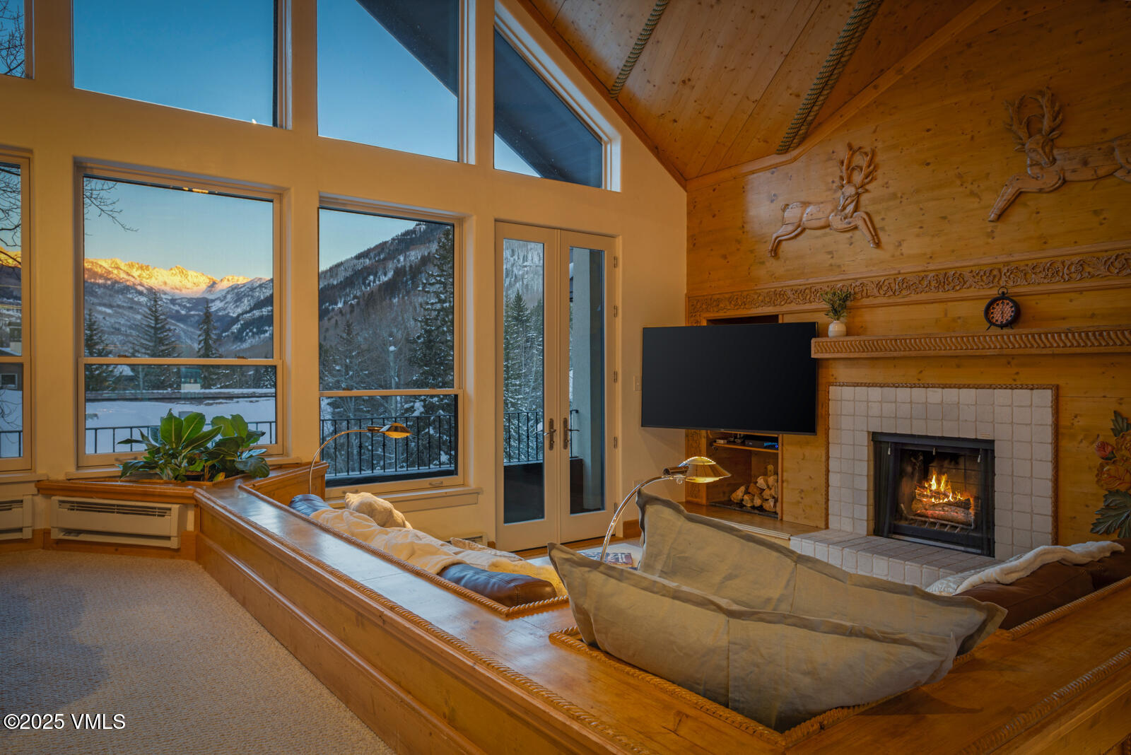 600 Vail Valley Drive, 310 Property Photo 12