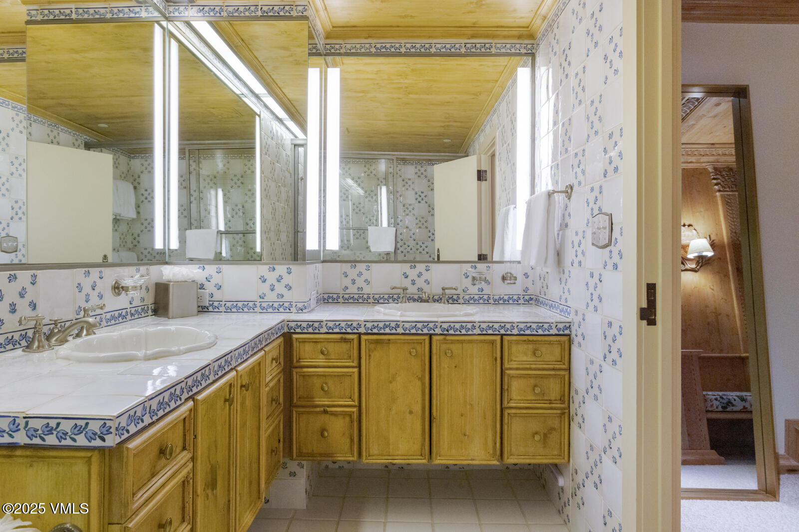 600 Vail Valley Drive, 310 Property Photo 30