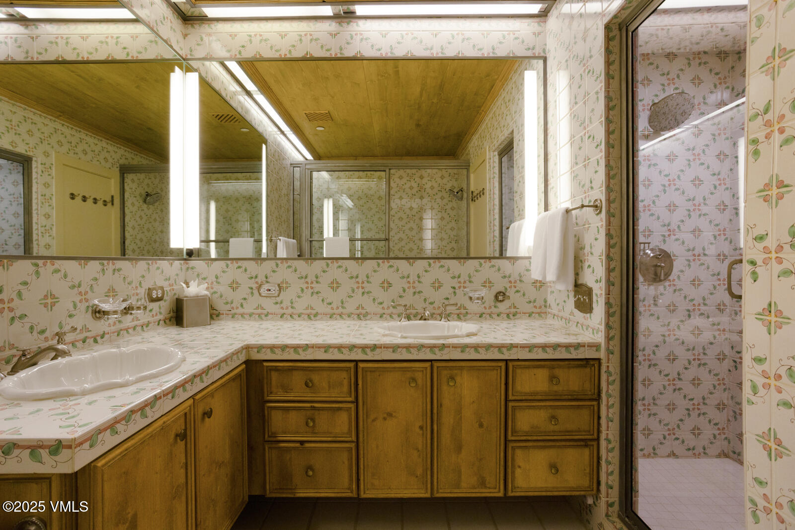 600 Vail Valley Drive, 310 Property Photo 45