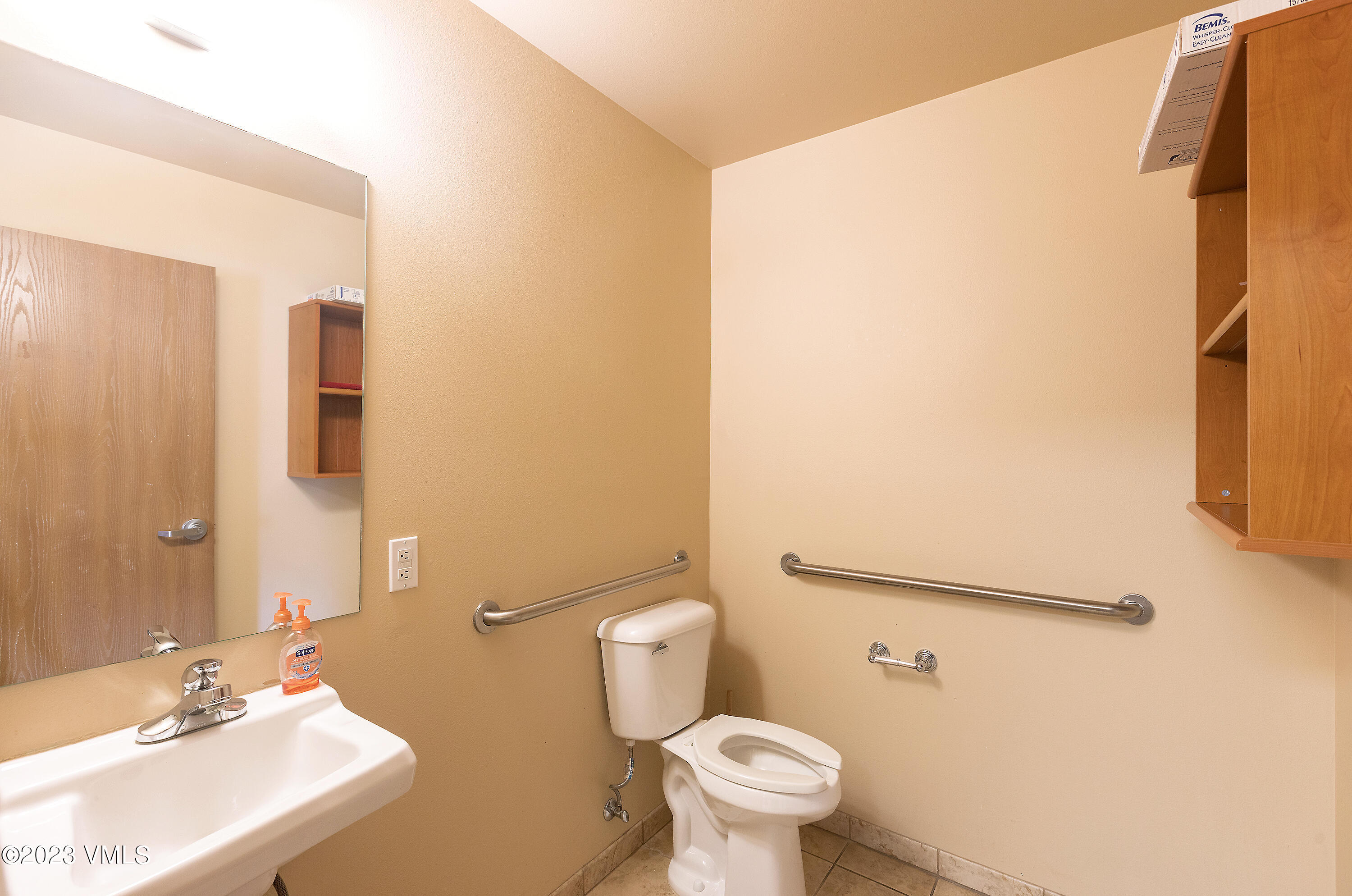 936 Chambers, A11 Property Photo 11